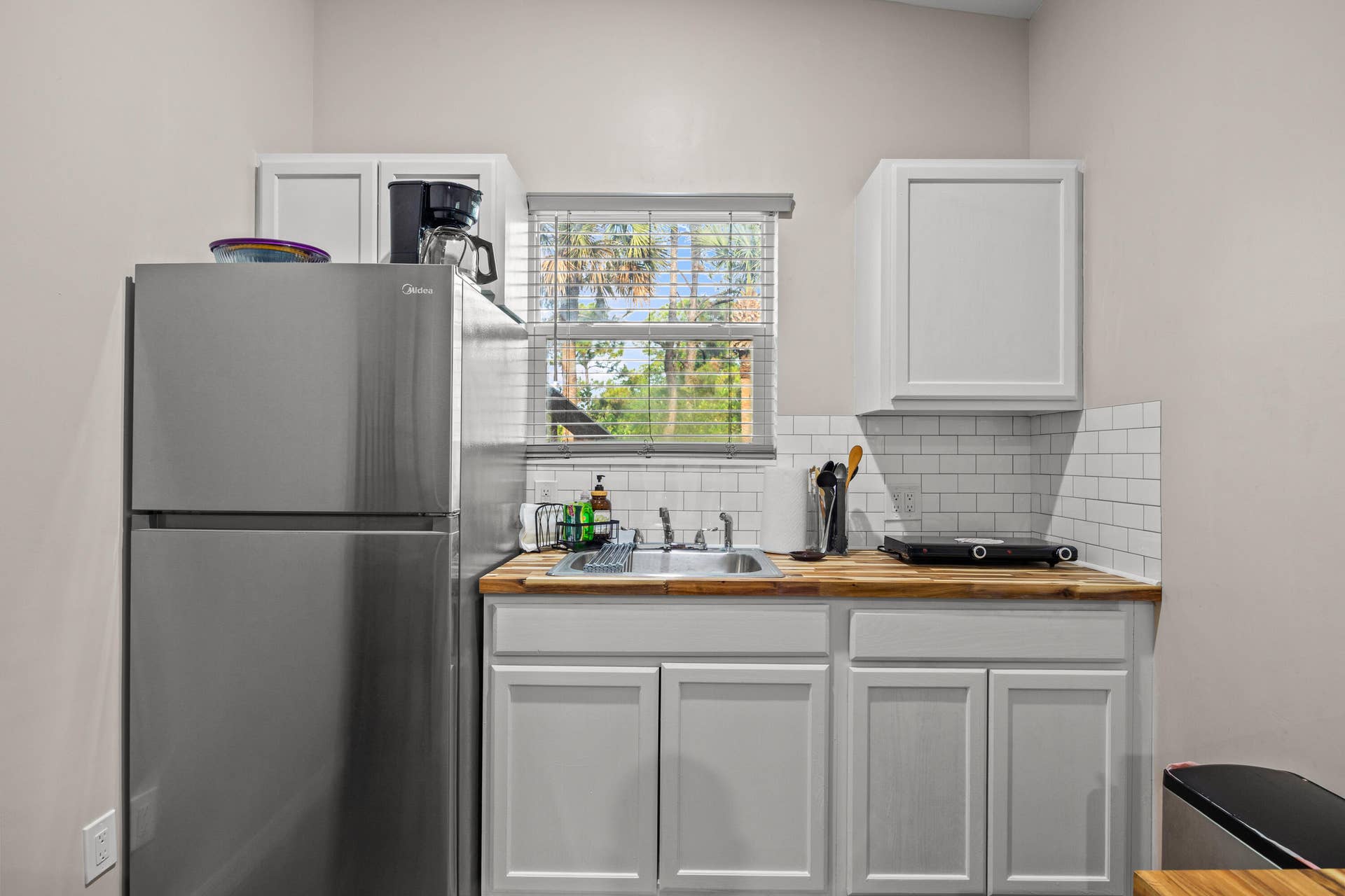 1711 Stallion Drive kitchen