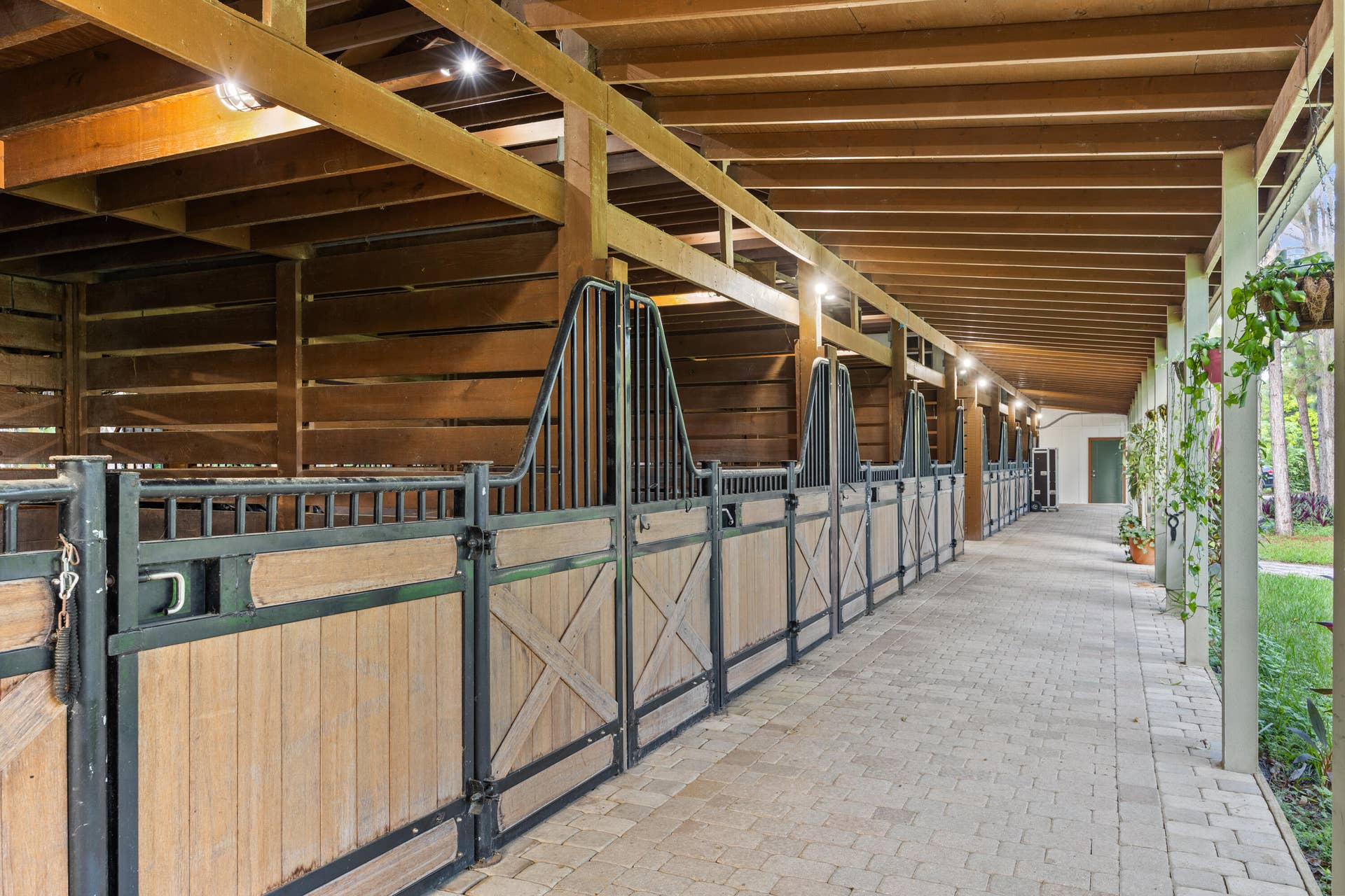 1711 Stallion Drive stalls