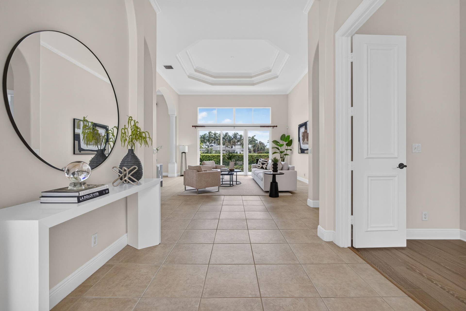 540 Les Jardin Drive, Palm Beach Gardens, FL 33410 Walk into your incredible views of the Golf course