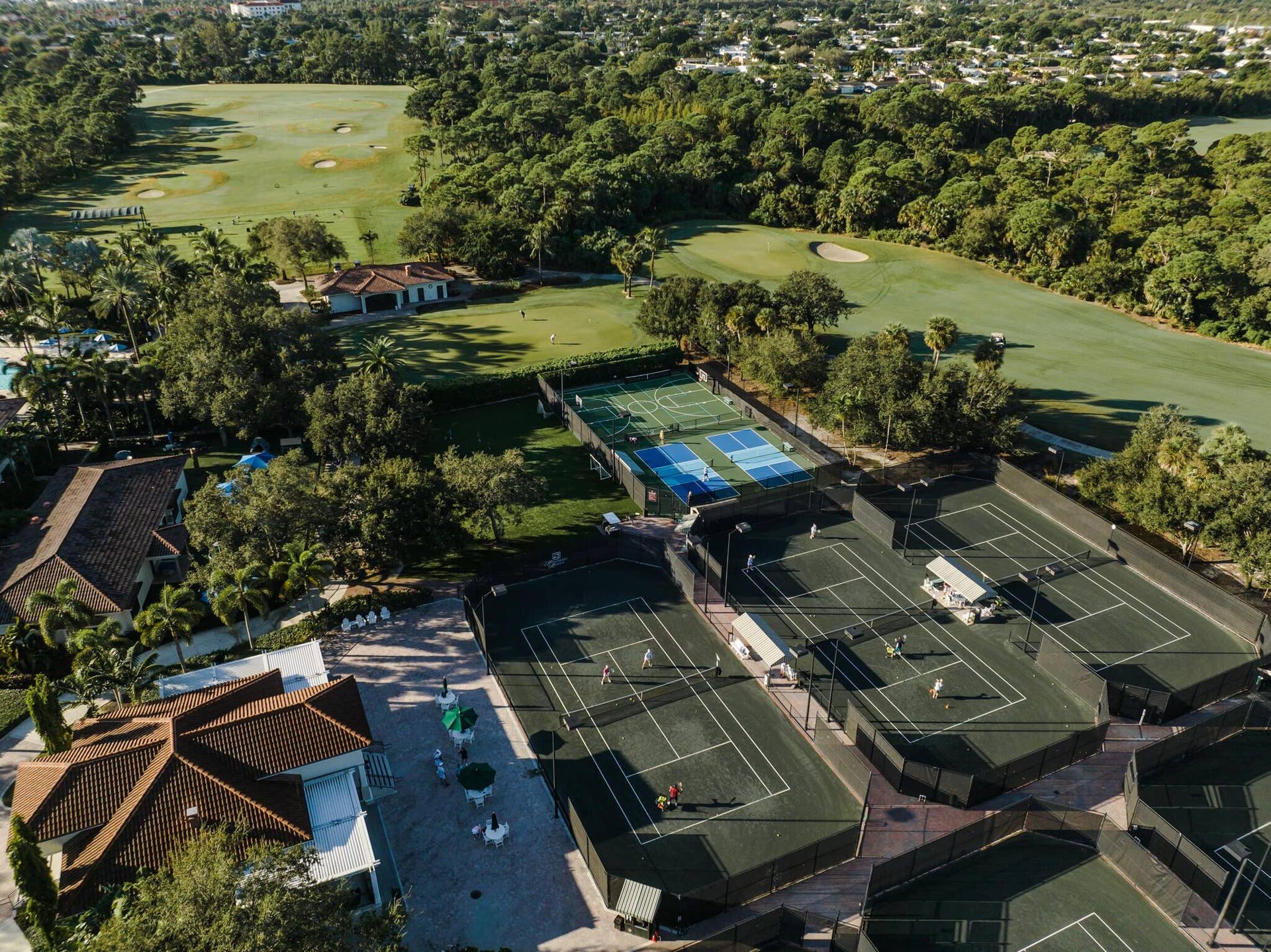540 Les Jardin Drive, Palm Beach Gardens, FL 33410 Courts