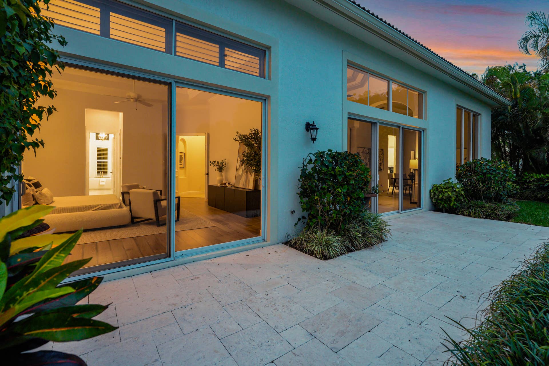 540 Les Jardin Drive, Palm Beach Gardens, FL 33410 Large rear patio with recent travertine renovation to enjoy the views