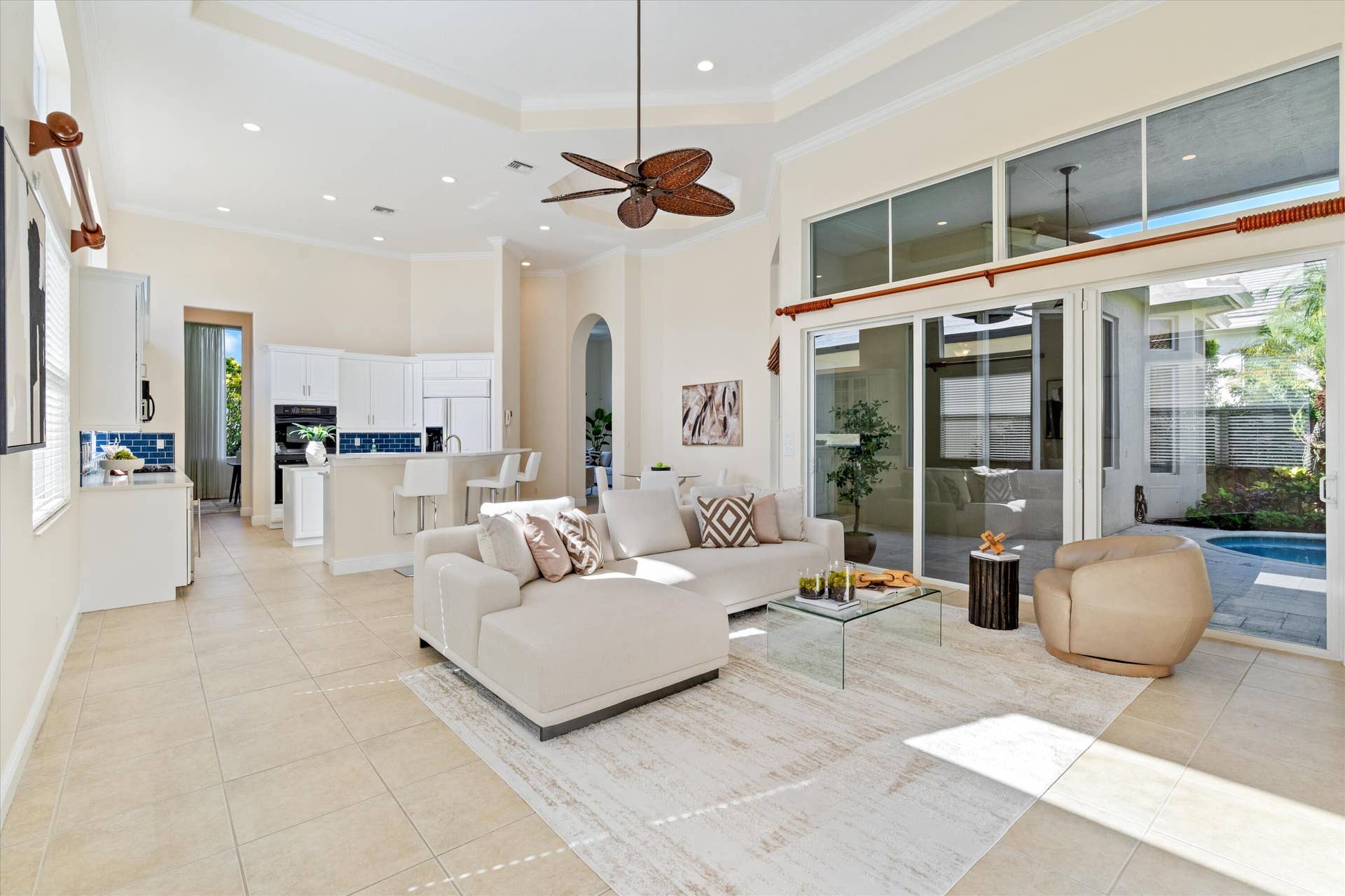 540 Les Jardin Drive, Palm Beach Gardens, FL 33410 Family Room Open to kitchen 1