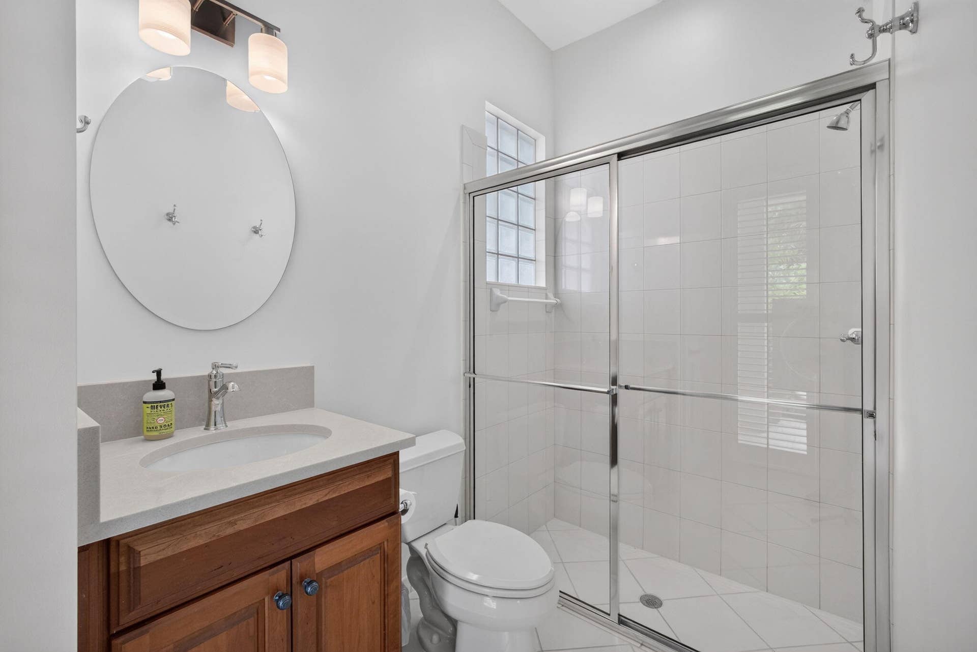 540 Les Jardin Drive, Palm Beach Gardens, FL 33410 Casita Bathroom #3