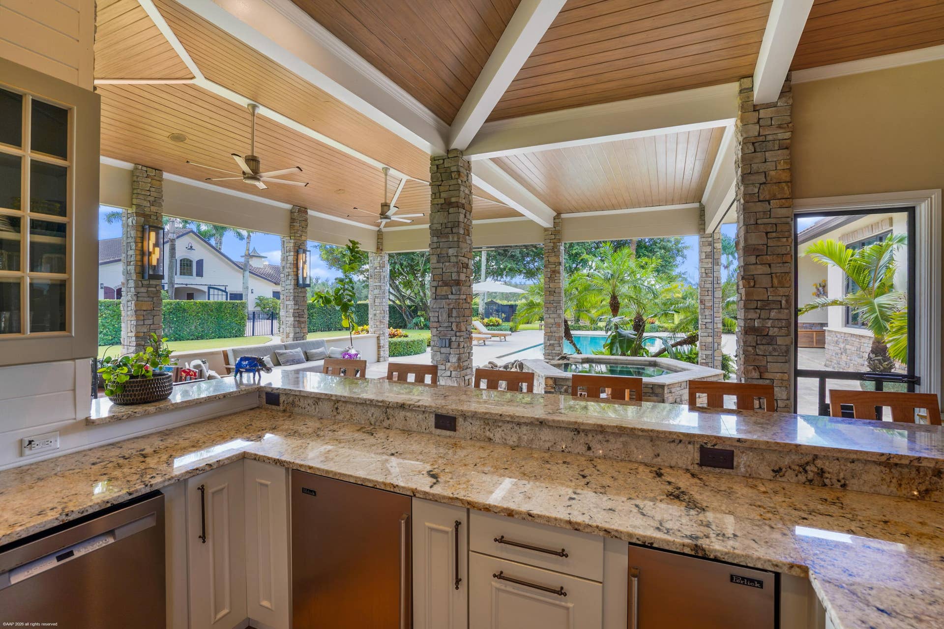 4600 Garden Point Trl 063