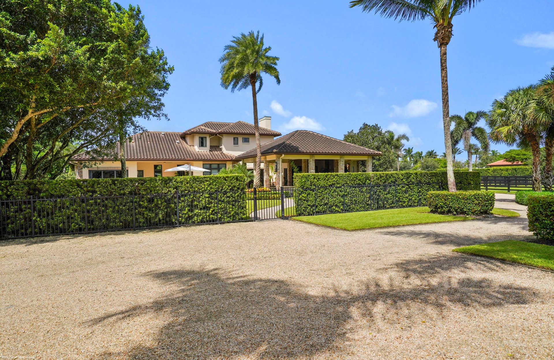 4600 Garden Point Trl 072