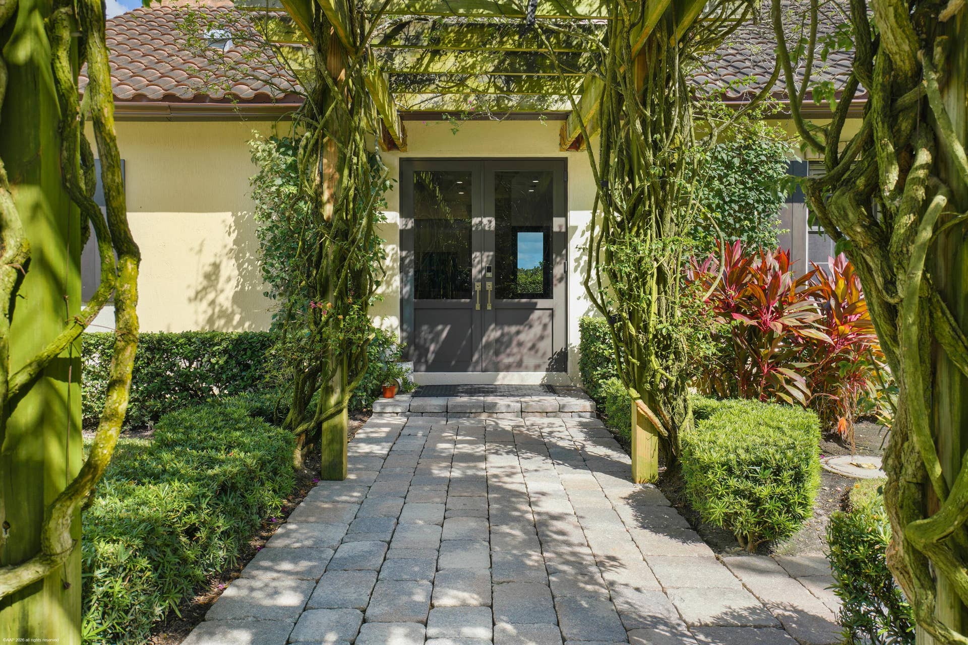 4600 Garden Point Trl 112