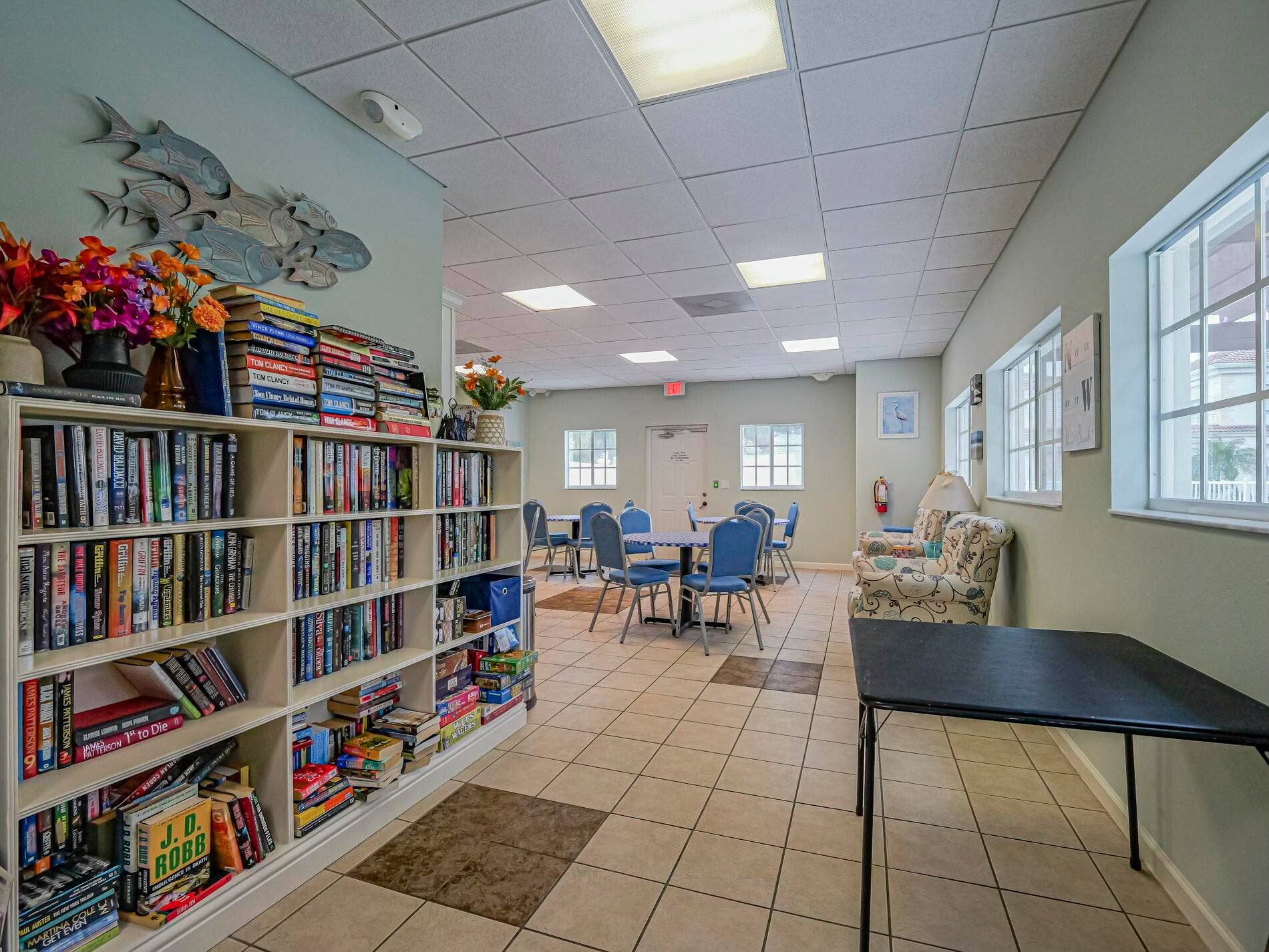 536 7TH Square, #103, Vero Beach, FL 32962 Library area