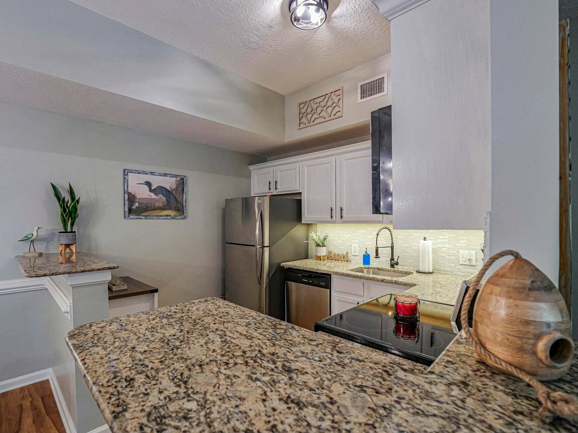 536 7TH Square, #103, Vero Beach, FL 32962 Kitchen
