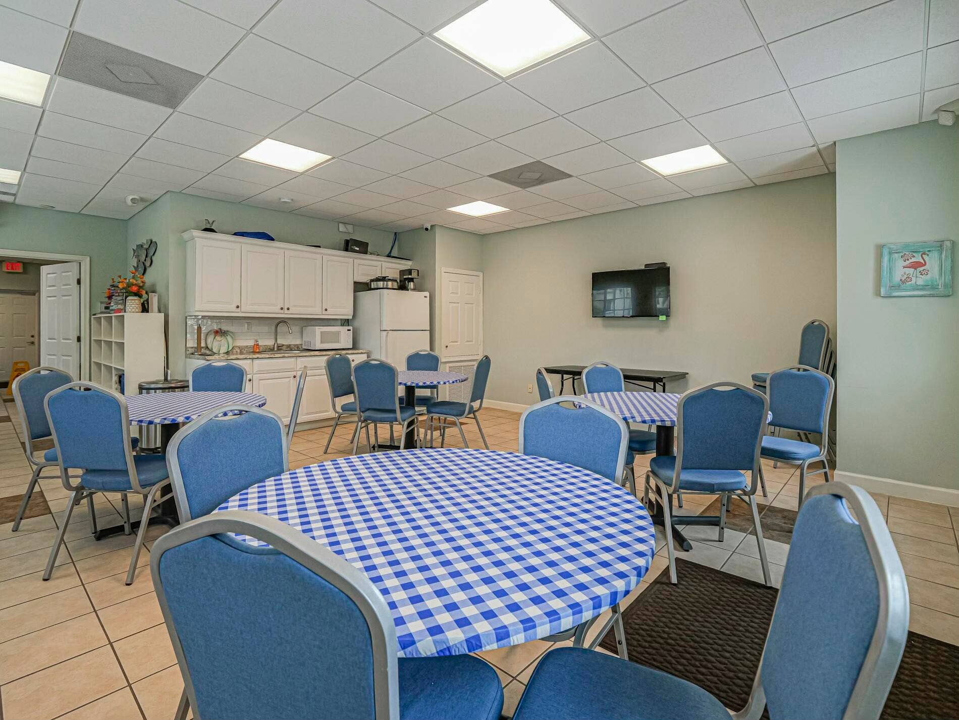 536 7TH Square, #103, Vero Beach, FL 32962 Social Area