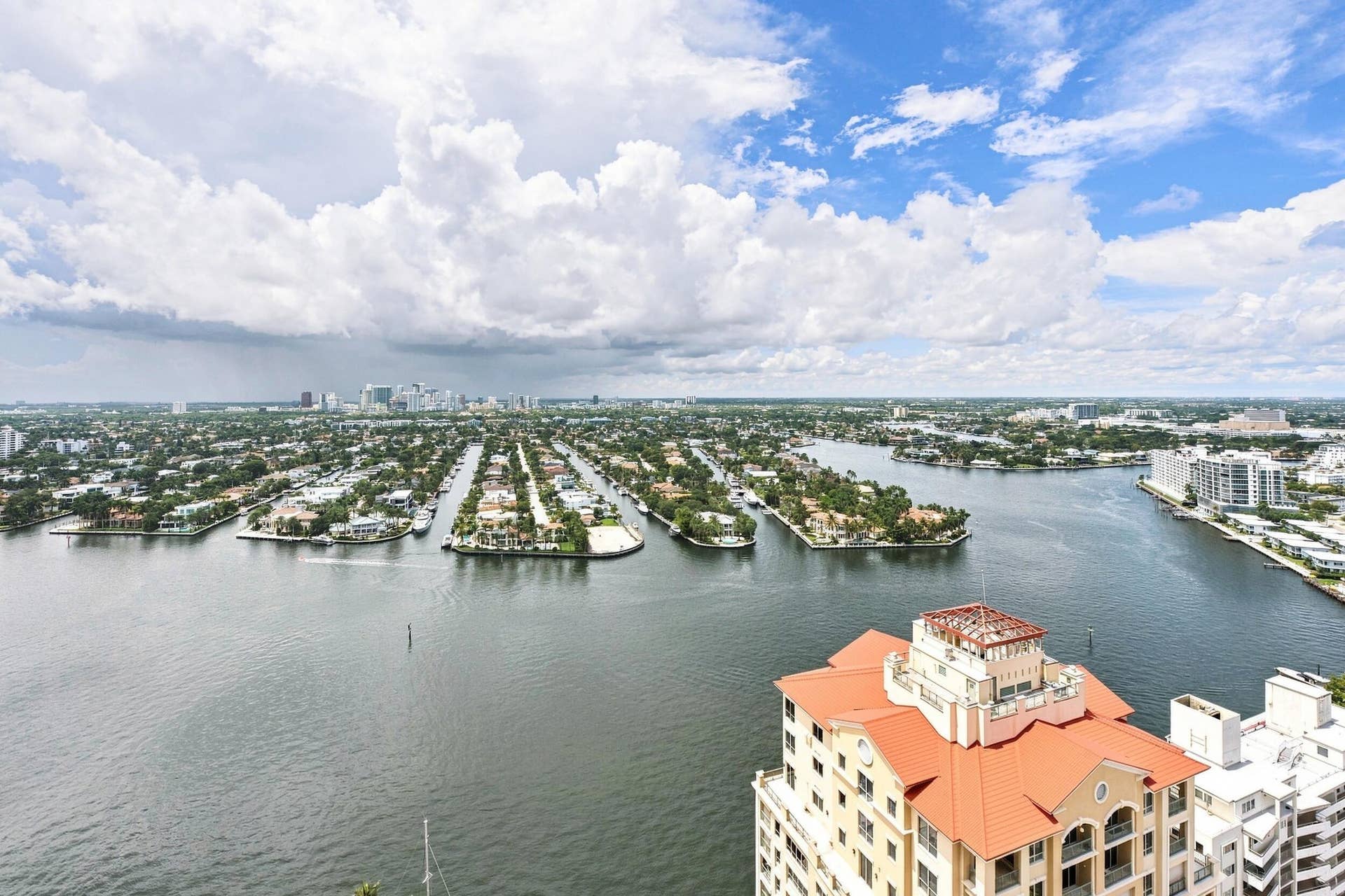 153 N Seabreeze Boulevard, #2404, Fort Lauderdale, FL 33304 31__jjl1710
