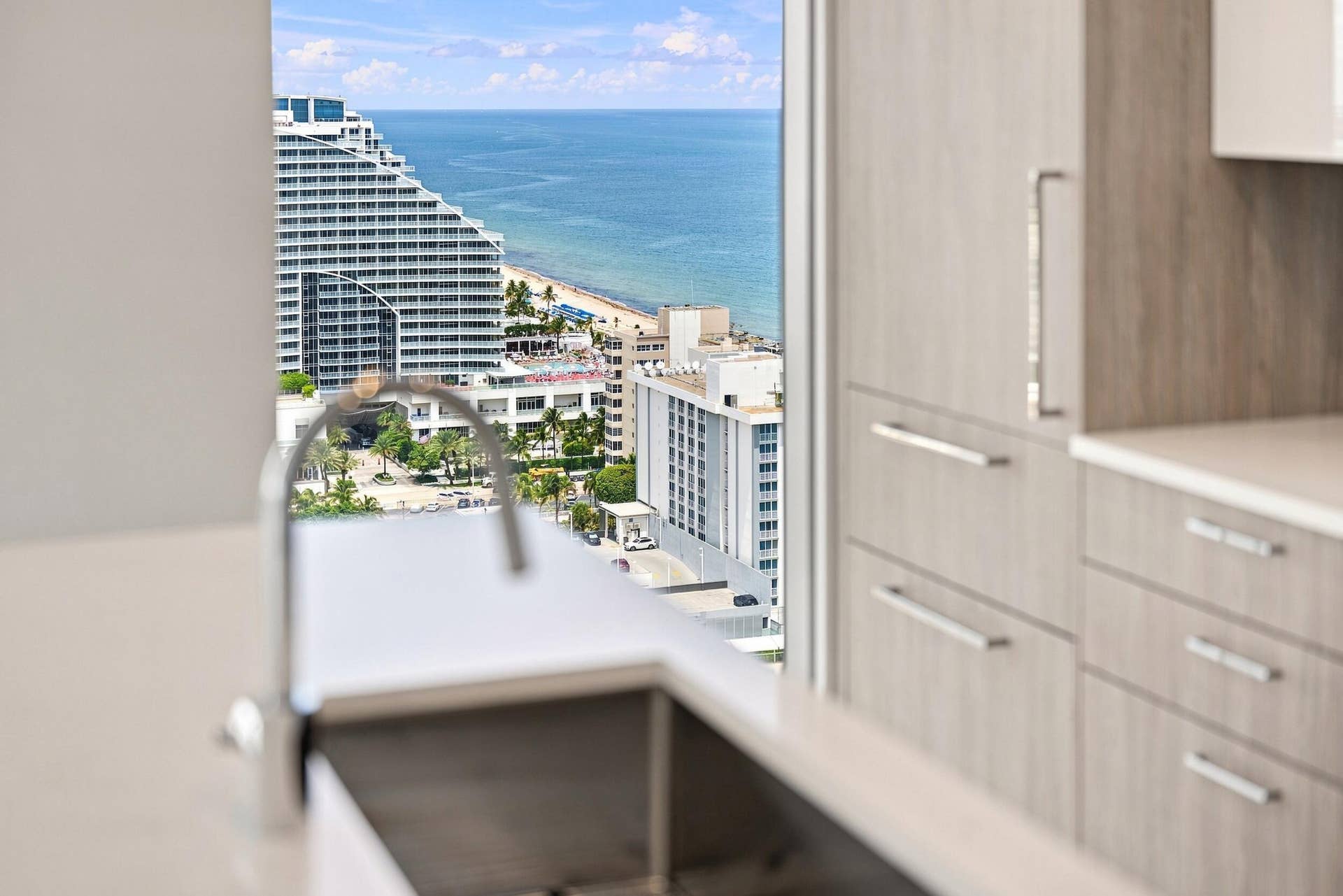 153 N Seabreeze Boulevard, #2404, Fort Lauderdale, FL 33304 21__jjl1660