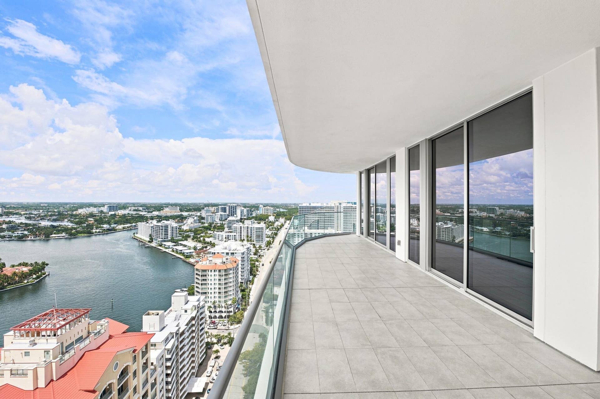 153 N Seabreeze Boulevard, #2404, Fort Lauderdale, FL 33304 35__jjl1730