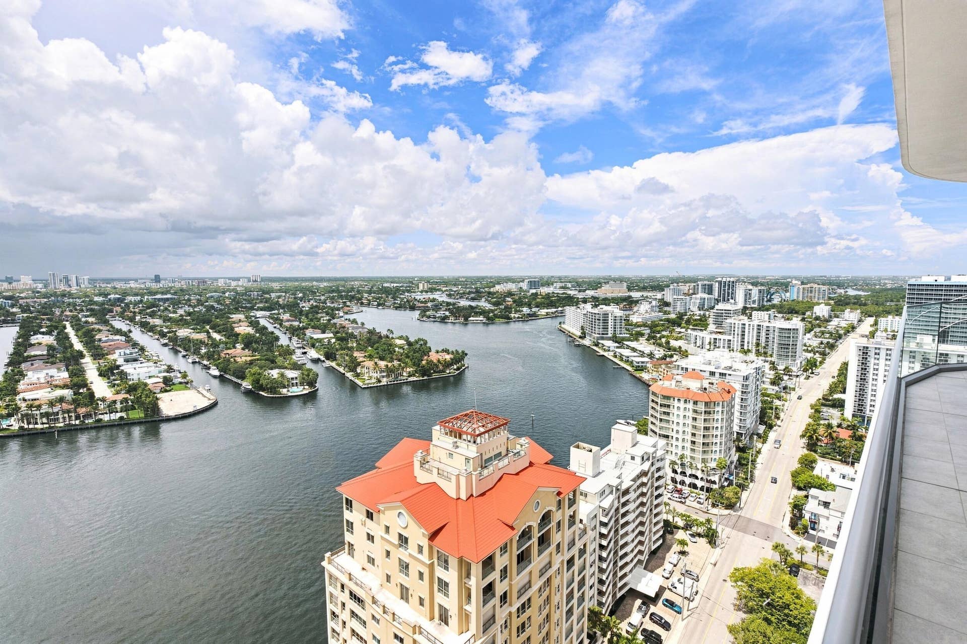 153 N Seabreeze Boulevard, #2404, Fort Lauderdale, FL 33304 34__jjl1725