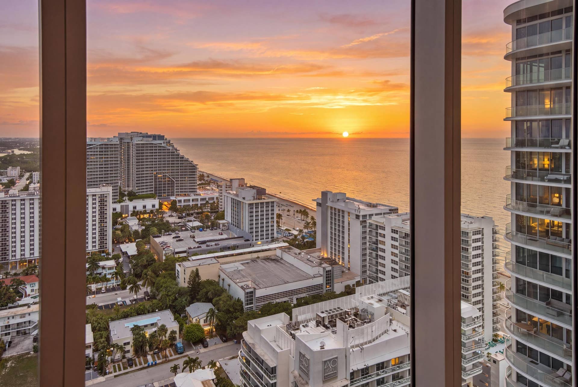 153 N Seabreeze Boulevard, #2404, Fort Lauderdale, FL 33304 4_015__jjl1805_twilight_3a99a934