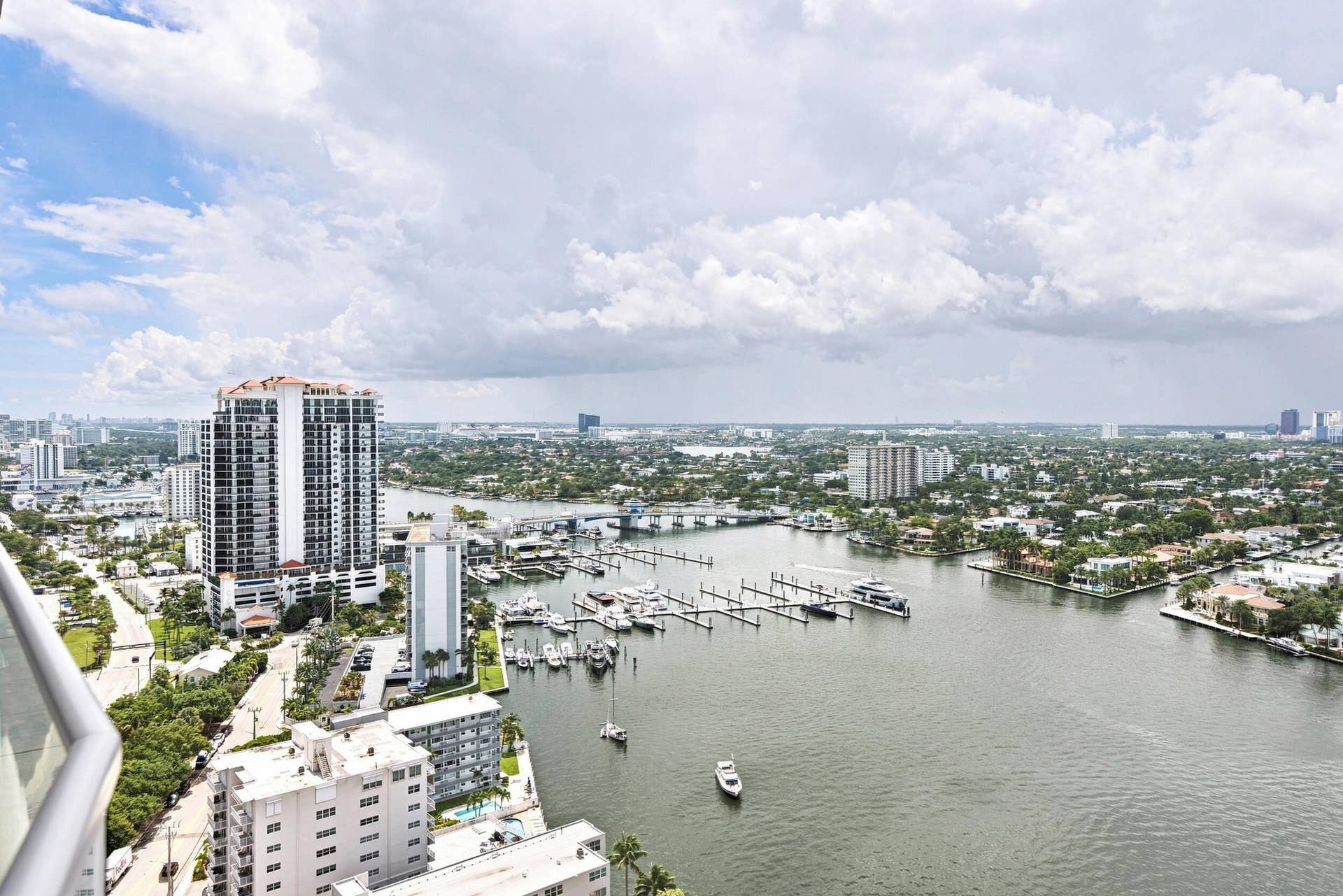 153 N Seabreeze Boulevard, #2404, Fort Lauderdale, FL 33304 43__jjl1770