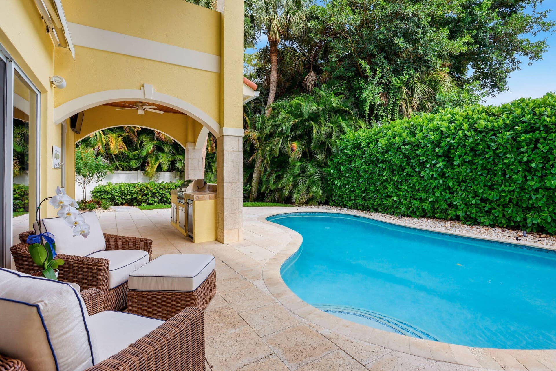 106 Nativa Circle, North Palm Beach, FL 33410 Outside Pool/Patio Area
