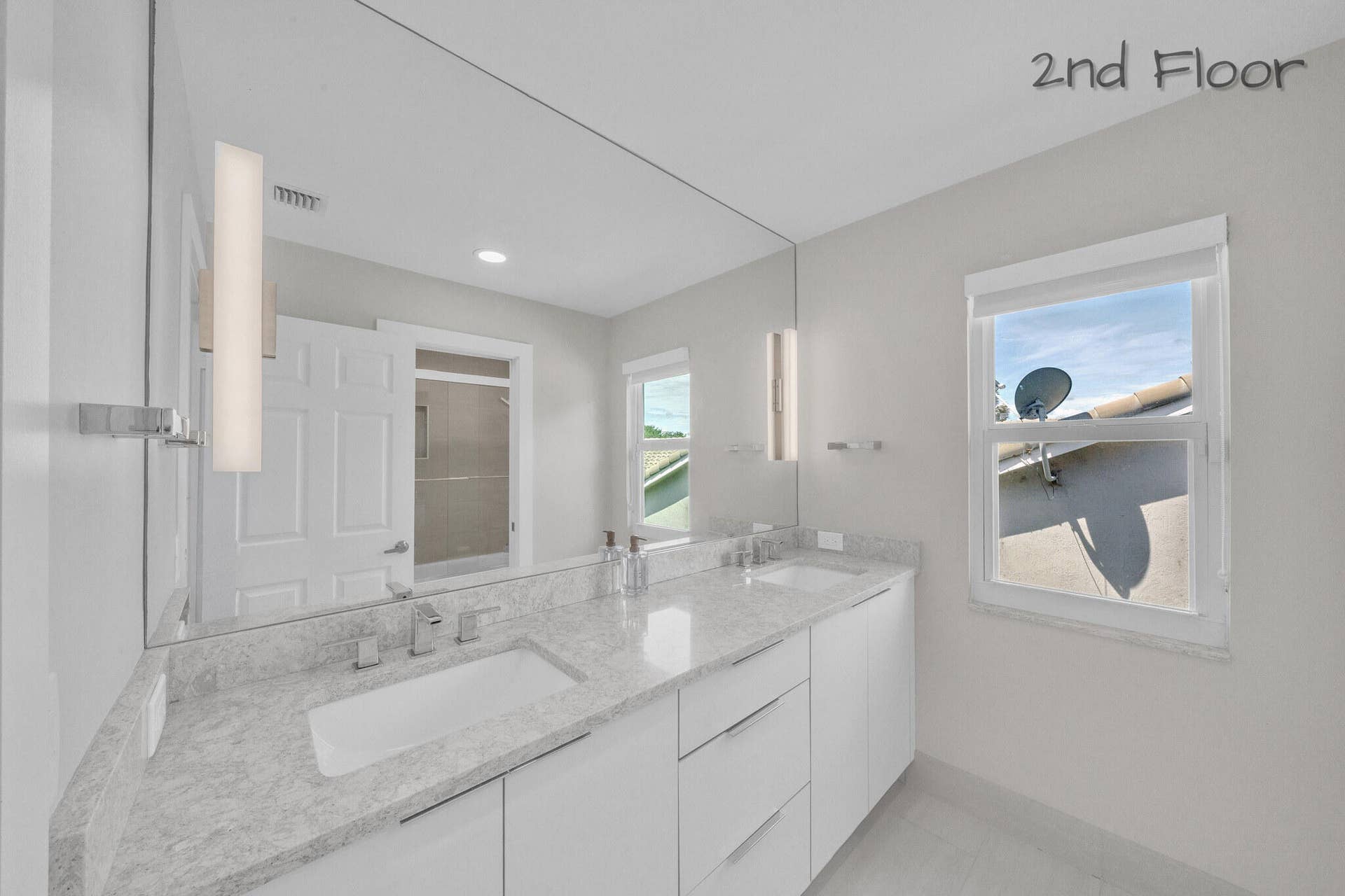 10237 NW 53rd Court, Coral Springs, FL 33076 24 Guest Bathroom (1)