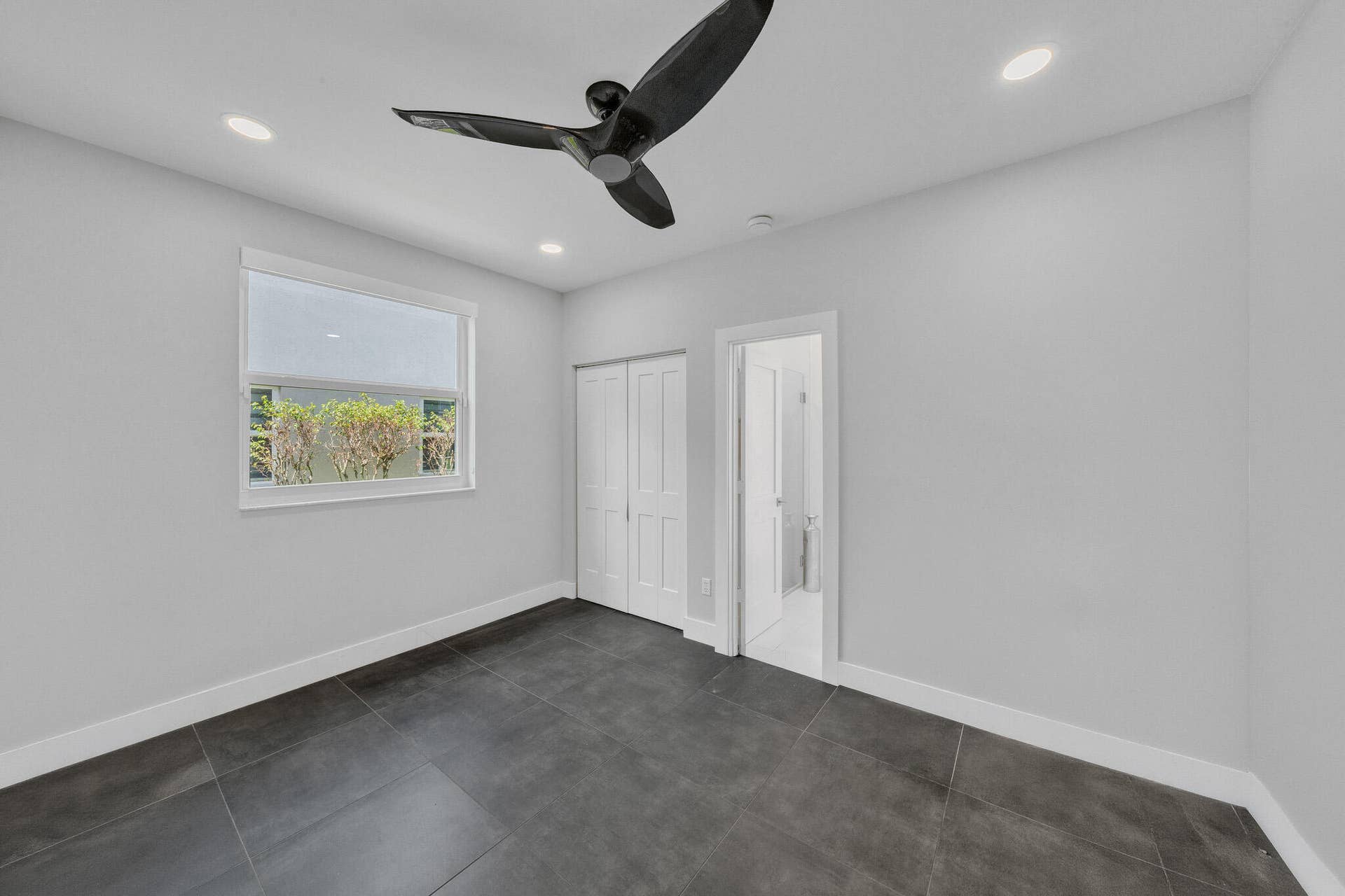 10237 NW 53rd Court, Coral Springs, FL 33076 8 Guest Bedroom A (1)