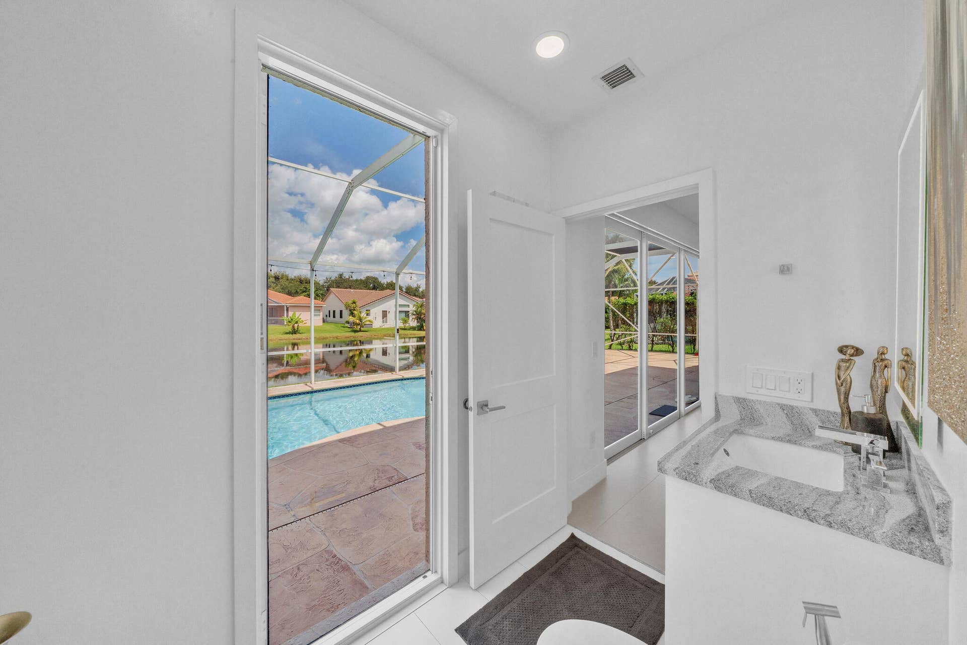 10237 NW 53rd Court, Coral Springs, FL 33076 9 Cabana Bath (2)