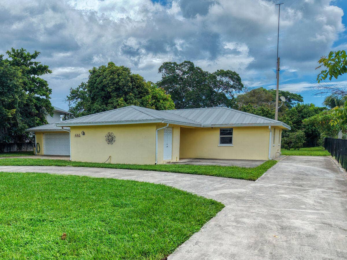 446 SANTA FE Road, West Palm Beach, FL 33406 1 Exterior Front (3)