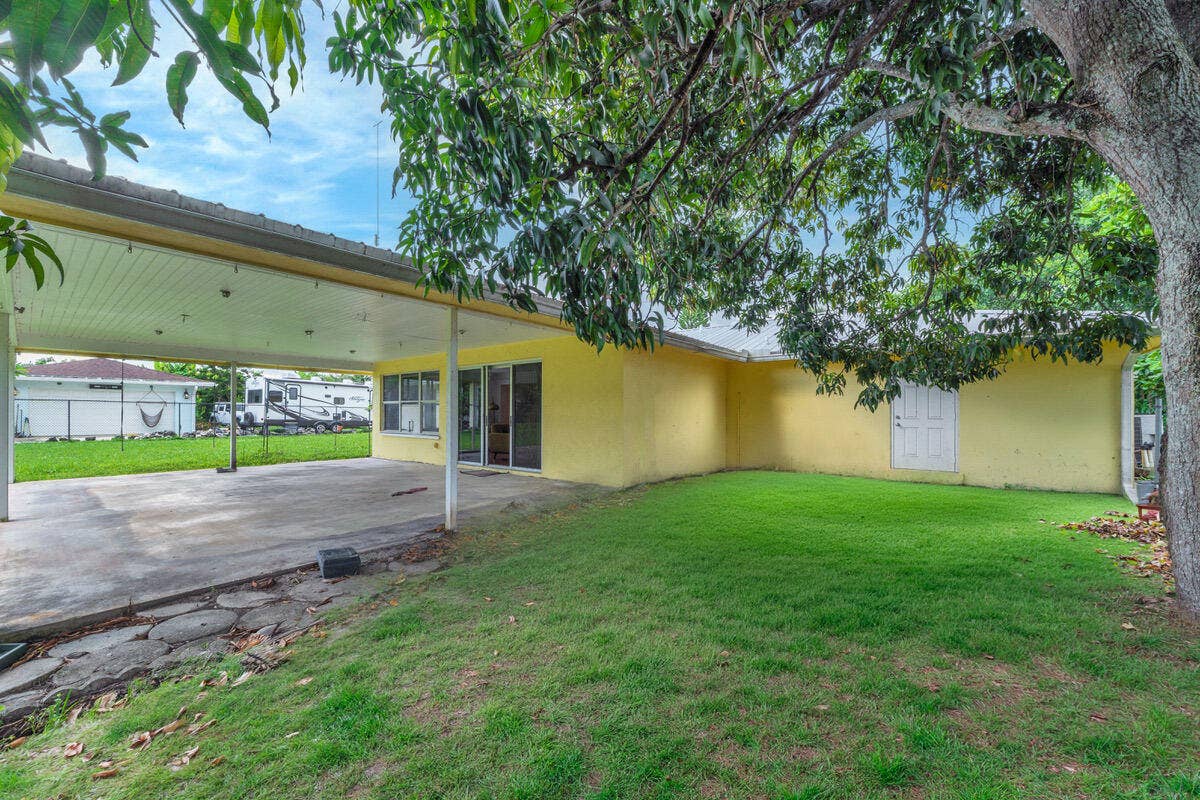 446 SANTA FE Road, West Palm Beach, FL 33406 22 Porch 4