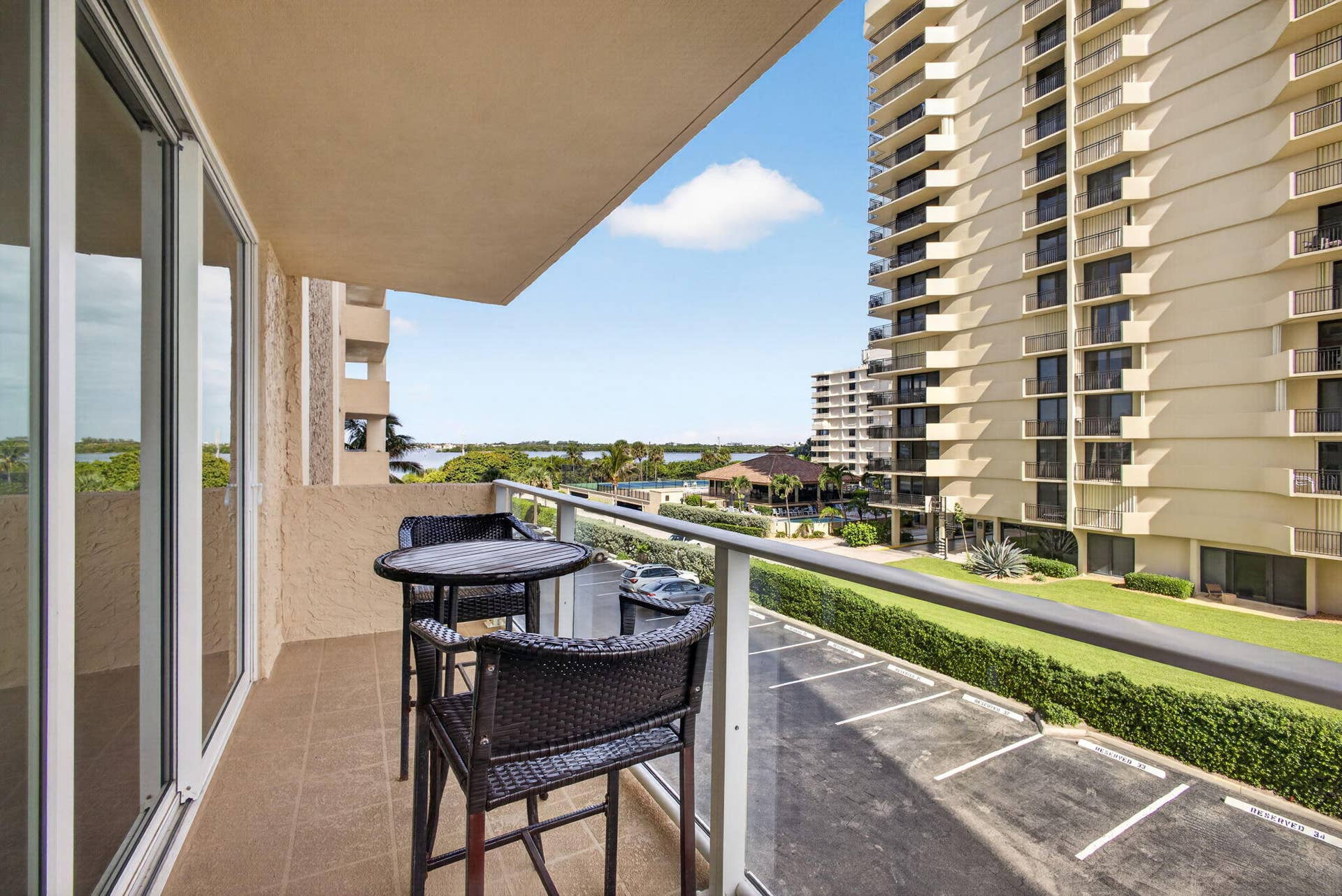 5440 N Ocean Drive, #304, Singer Island, FL 33404 22-web-or-mls-5D1A0062