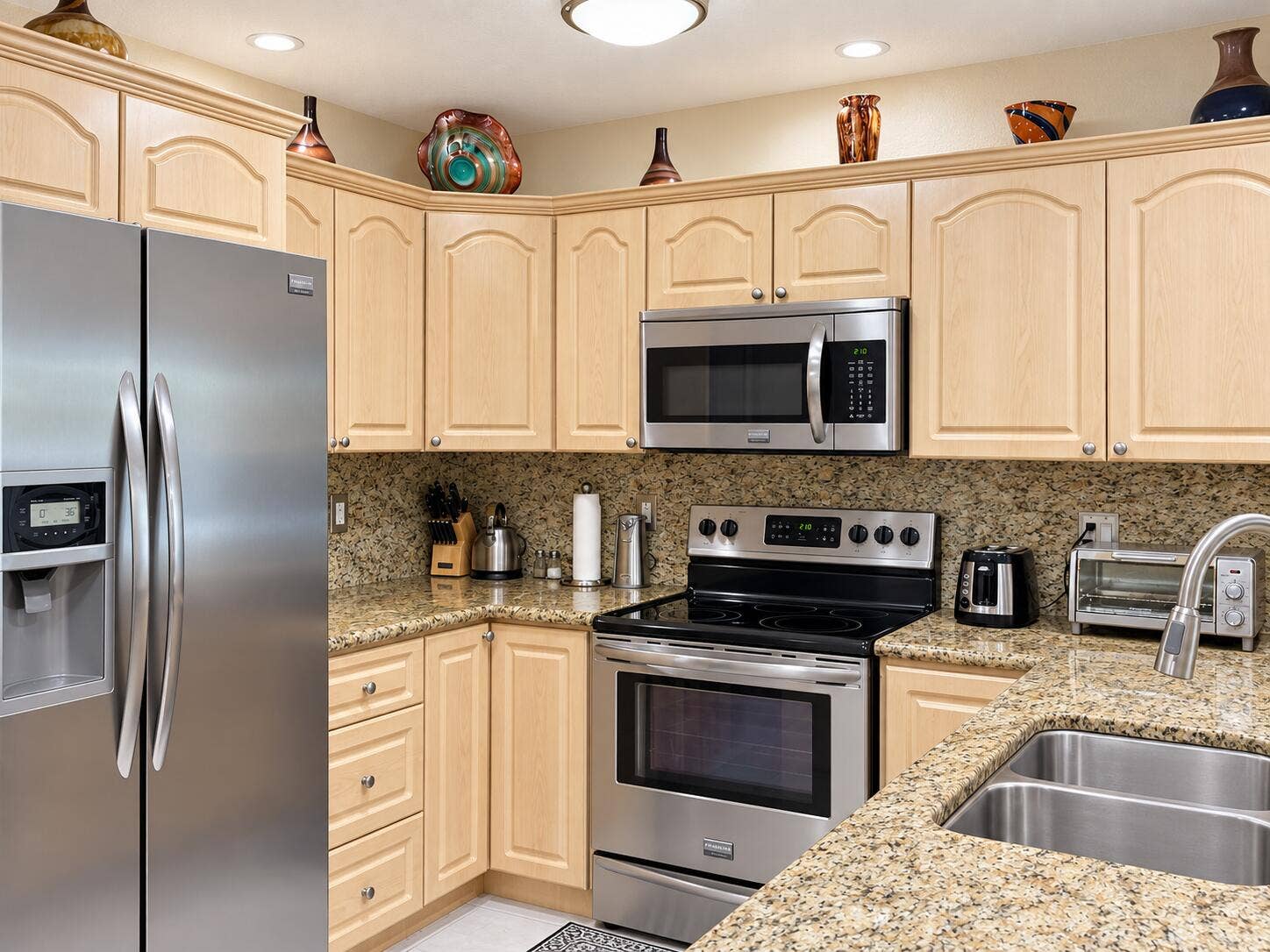 7482 NW 48TH Place, Lauderhill, FL 33319 14 Kitchen 3
