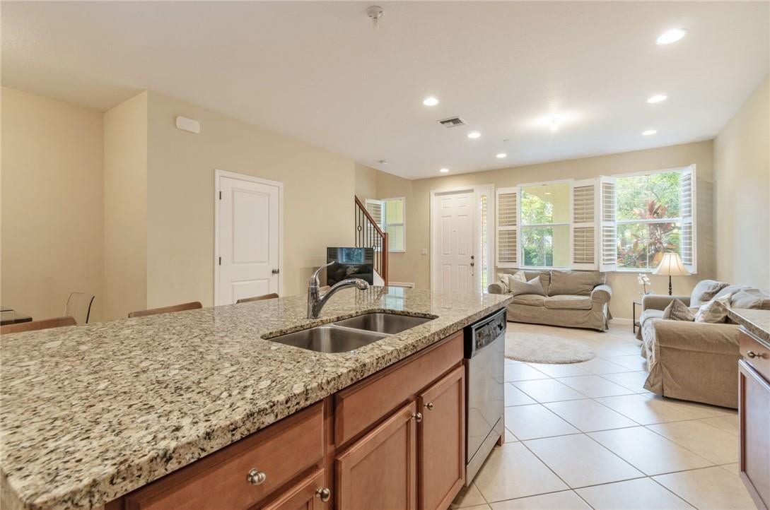 8289 Cascada Isles Drive, Hollywood, Hollywood, FL 33024 Photo 11