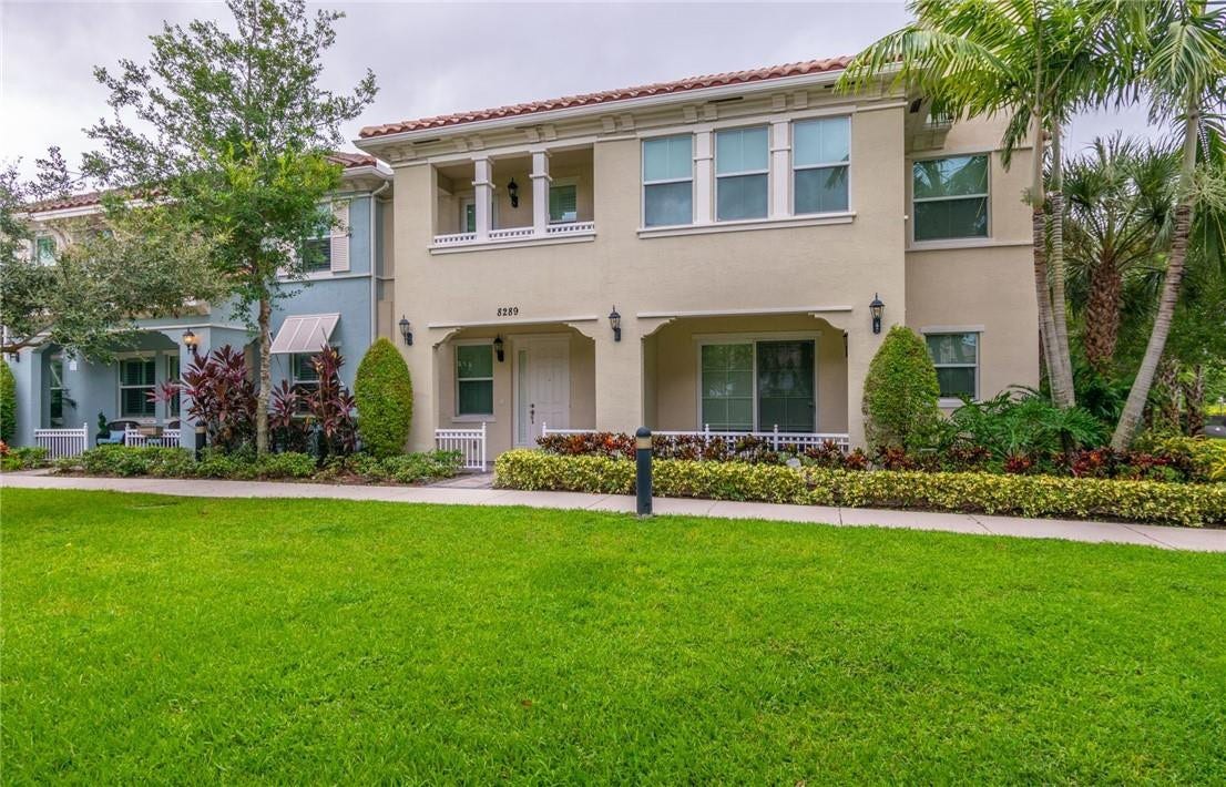 8289 Cascada Isles Drive, Hollywood, Hollywood, FL 33024 Photo 3