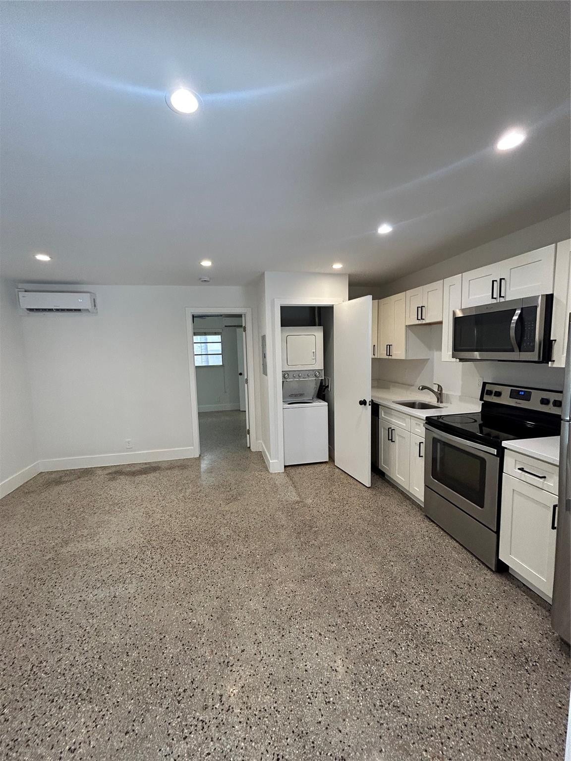 820 N Victoria Park Road, #4, Fort Lauderdale, Fort Lauderdale, FL 33304 Photo 1