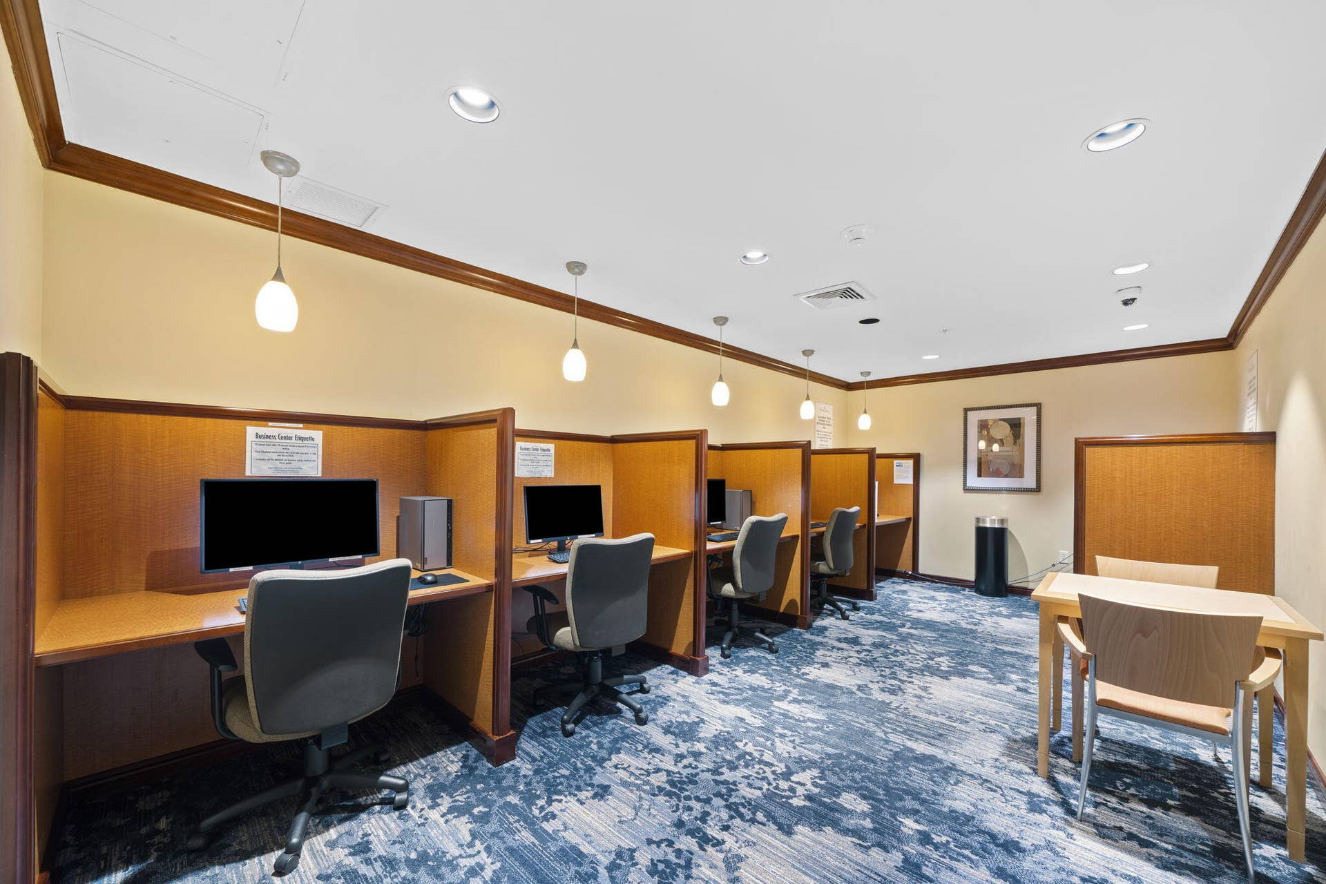 347 N New River Drive E, #1005, Fort Lauderdale, FL 33301 Business Ctr