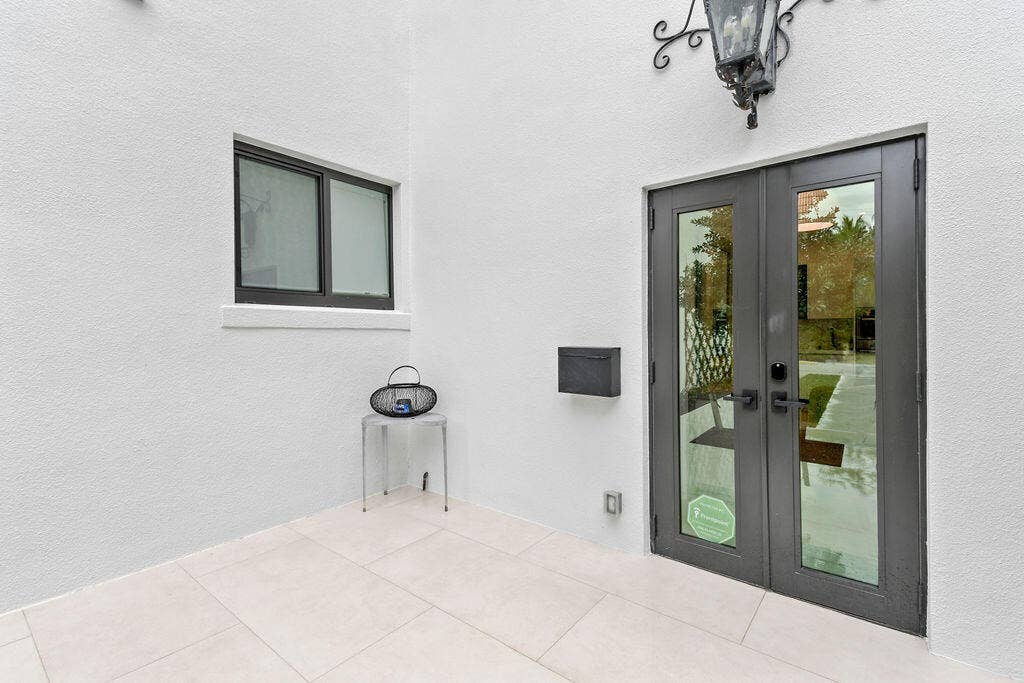226 Oleander Avenue, #3, Palm Beach, Palm Beach, FL 33480 226OleanderAve_06