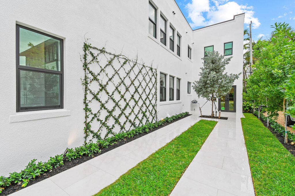 226 Oleander Avenue, #3, Palm Beach, Palm Beach, FL 33480 226OleanderAve_04a