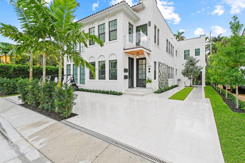226 Oleander Avenue, #3, Palm Beach, Palm Beach, FL 33480 226OleanderAve_02a