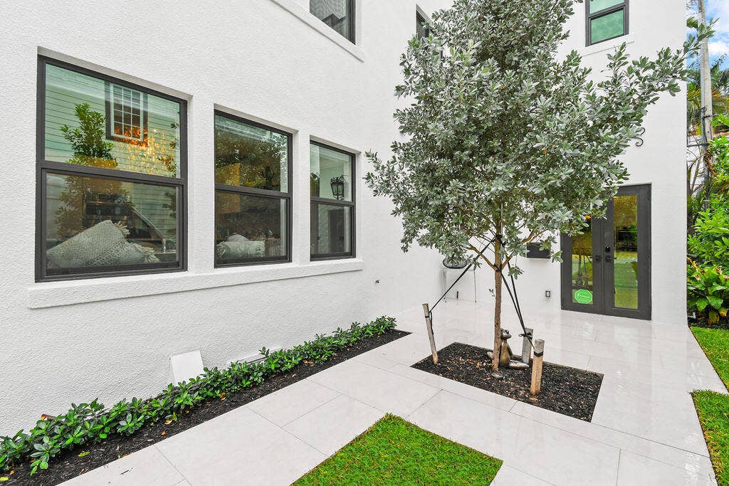 226 Oleander Avenue, #3, Palm Beach, Palm Beach, FL 33480 226OleanderAve_05a