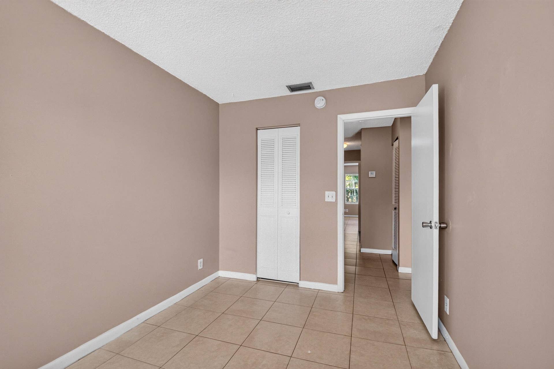 22. 3700 Savoy Lane E
