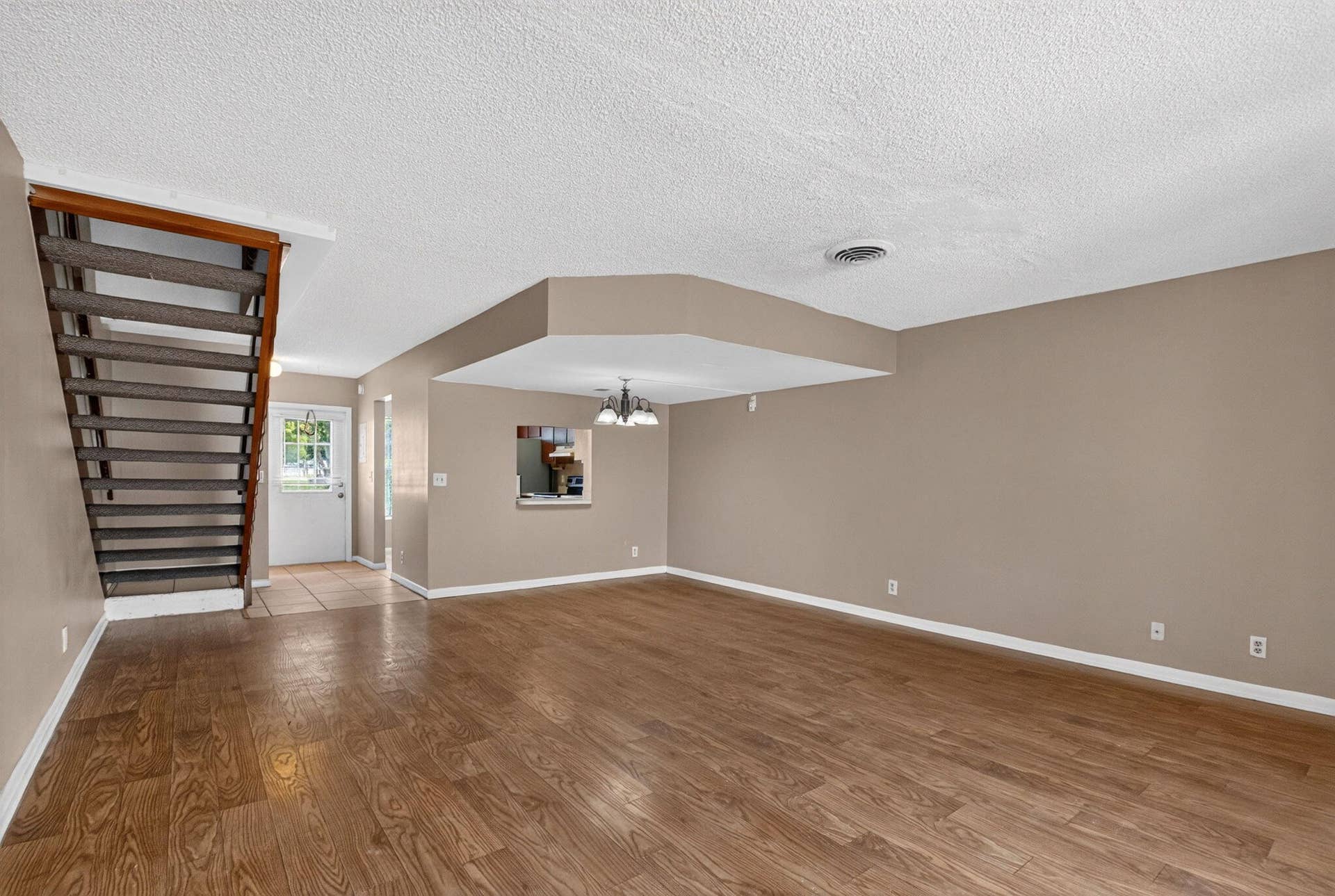 16. 3700 Savoy Lane E