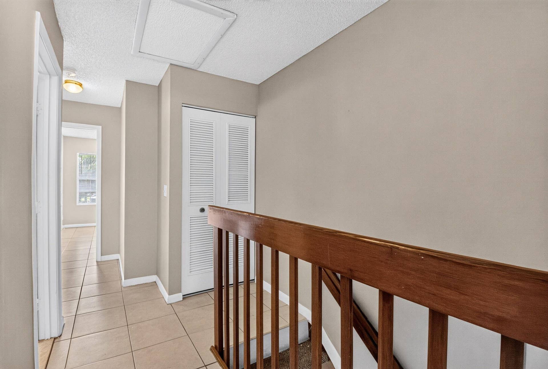 19. 3700 Savoy Lane E