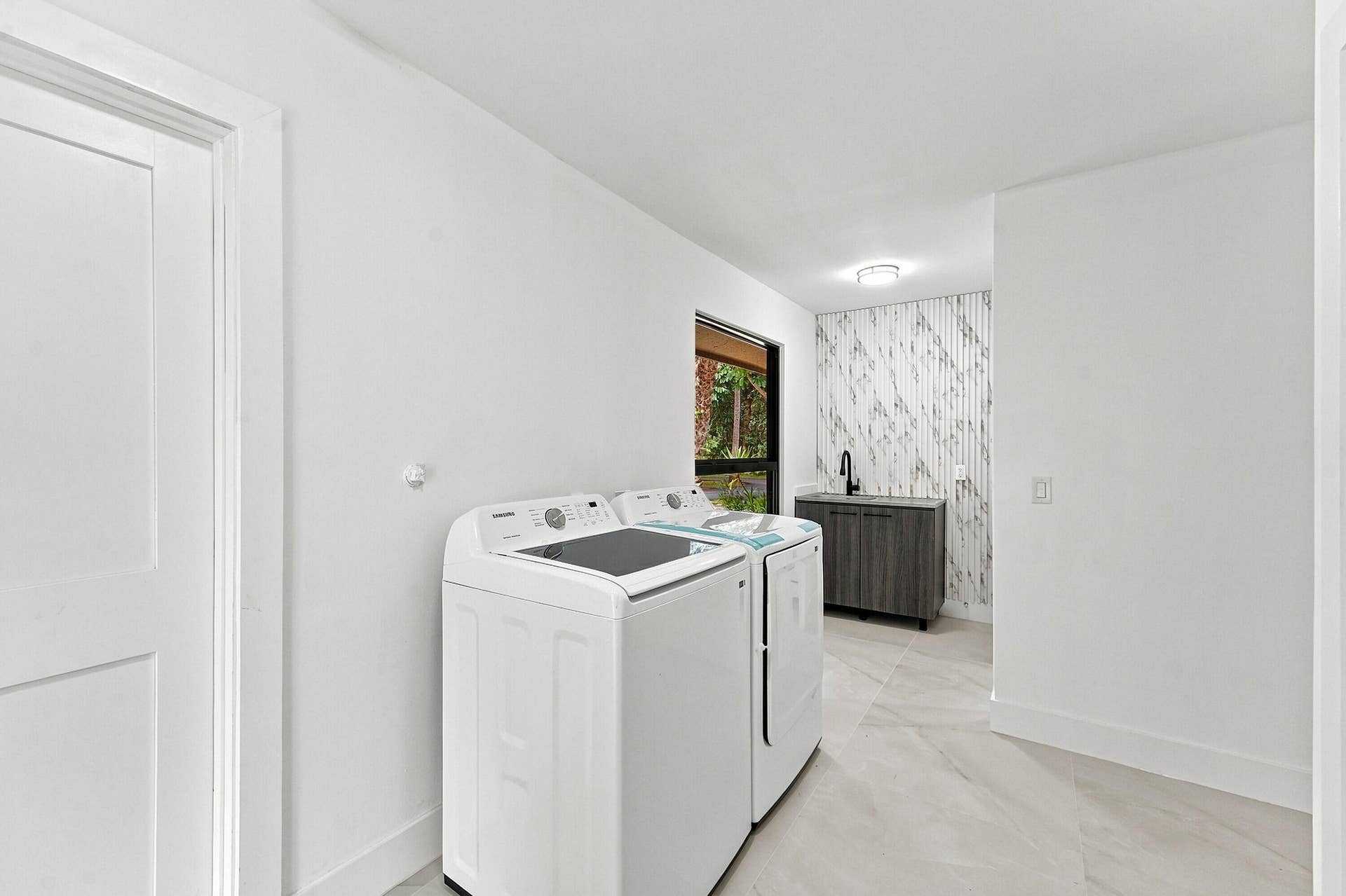 2026 New High Efficiency W/D and Laundry Tub