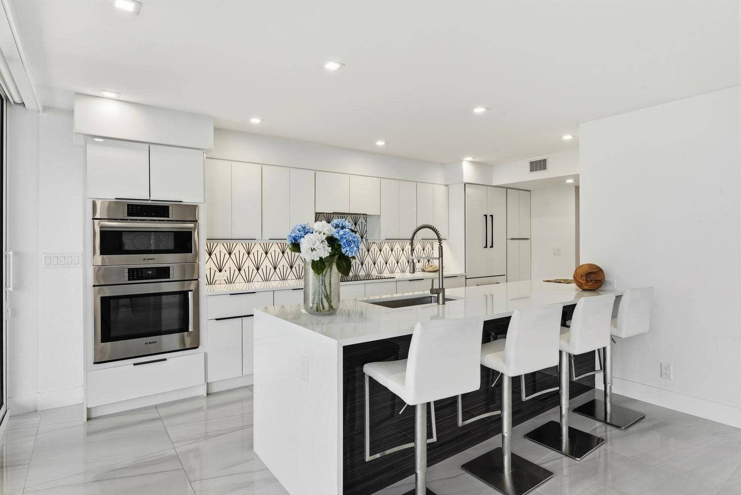011-048-3300 S Ocean Blvd-1499x1000