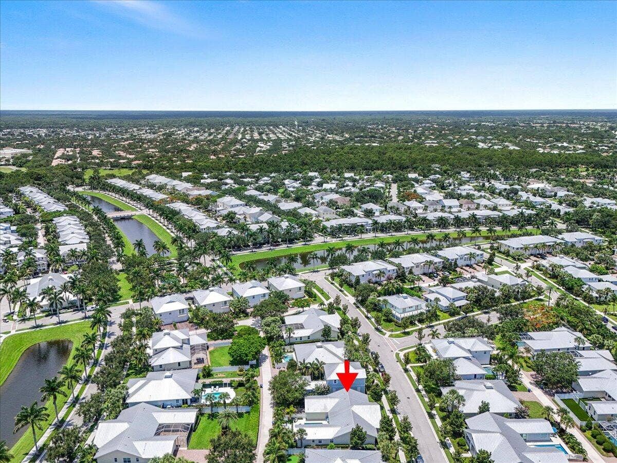 1162 Tropical Drive, Jupiter, FL 33458 Sweeping Neighborhood Landscape Horizon