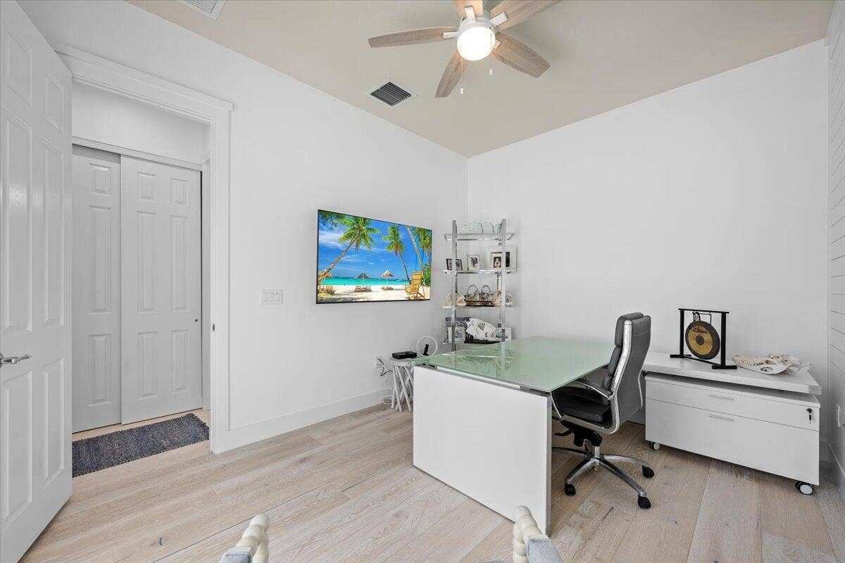 1162 Tropical Drive, Jupiter, FL 33458 Casita/5th Bedroom