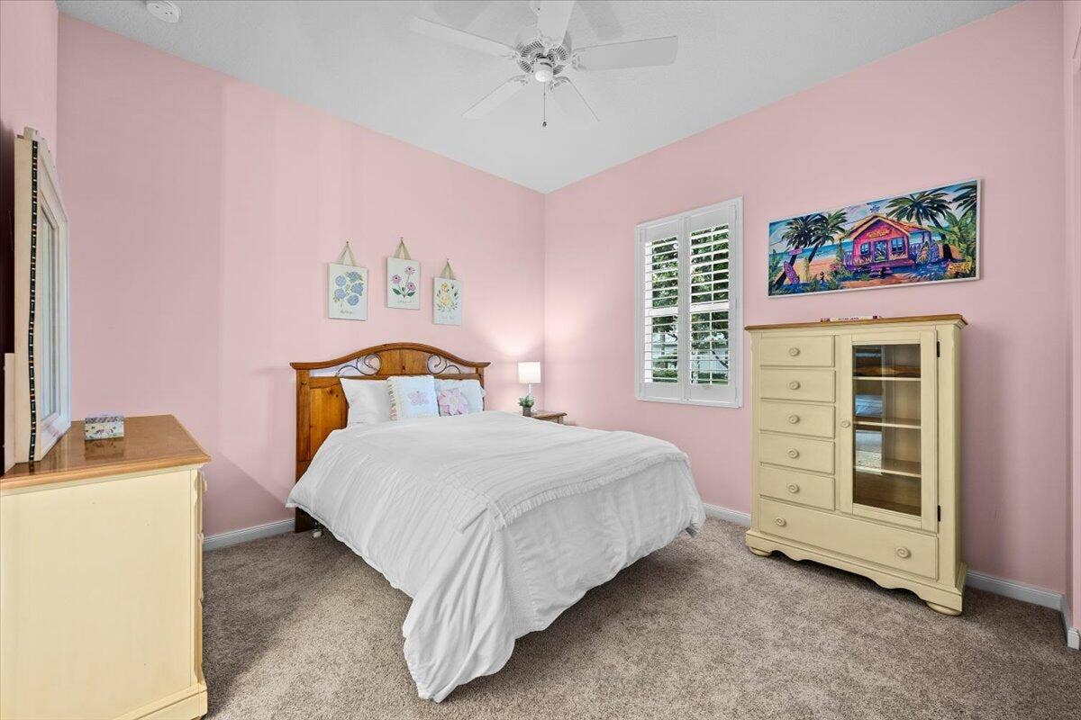 1162 Tropical Drive, Jupiter, FL 33458 Bright & Cheerful Secondary Bedroom
