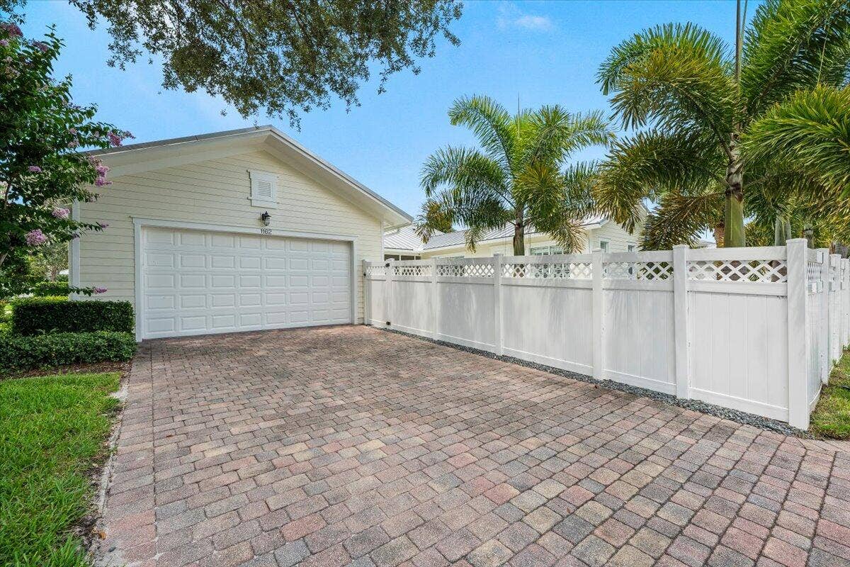 1162 Tropical Drive, Jupiter, FL 33458 Garage Driveway
