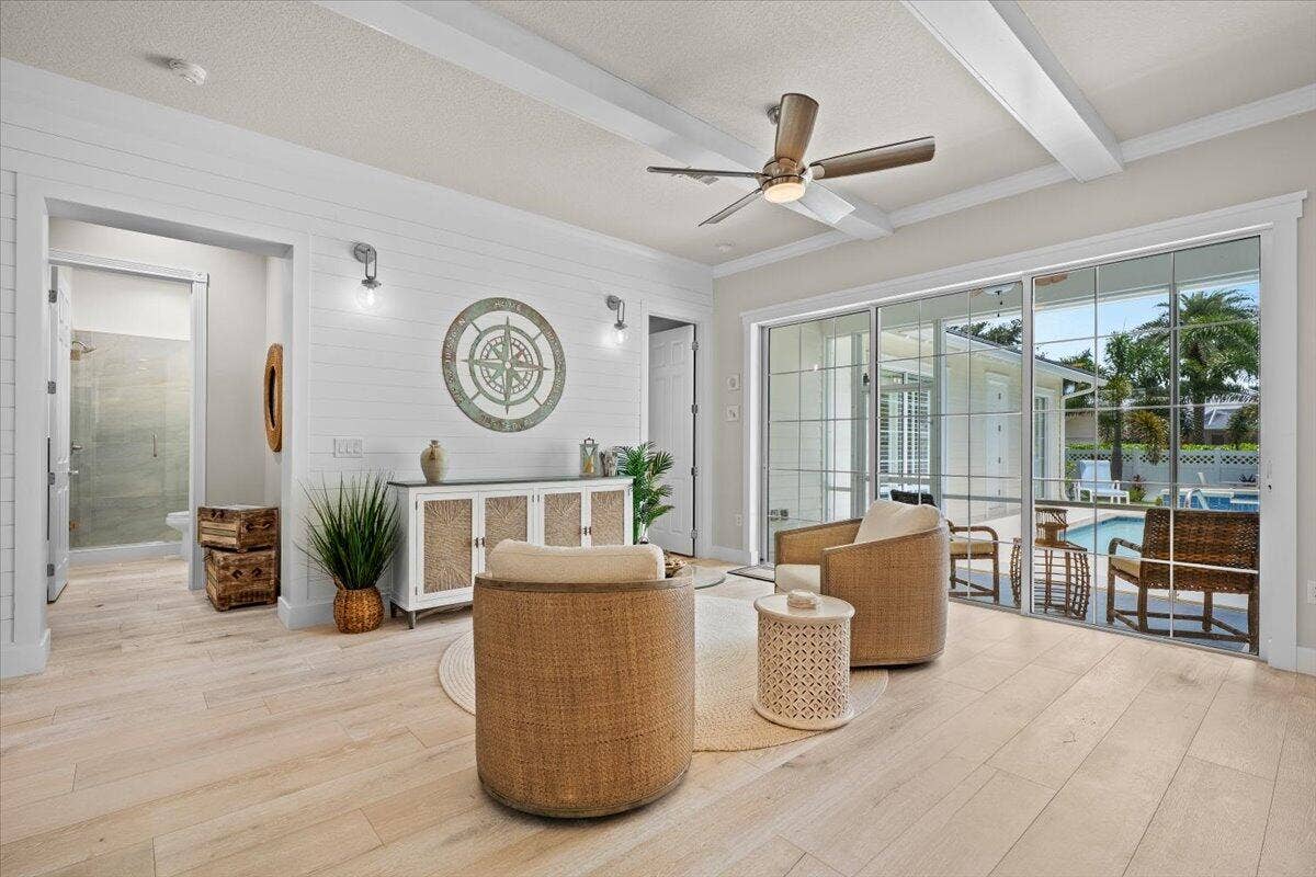 1162 Tropical Drive, Jupiter, FL 33458 Light-Filled Family Gathering Area