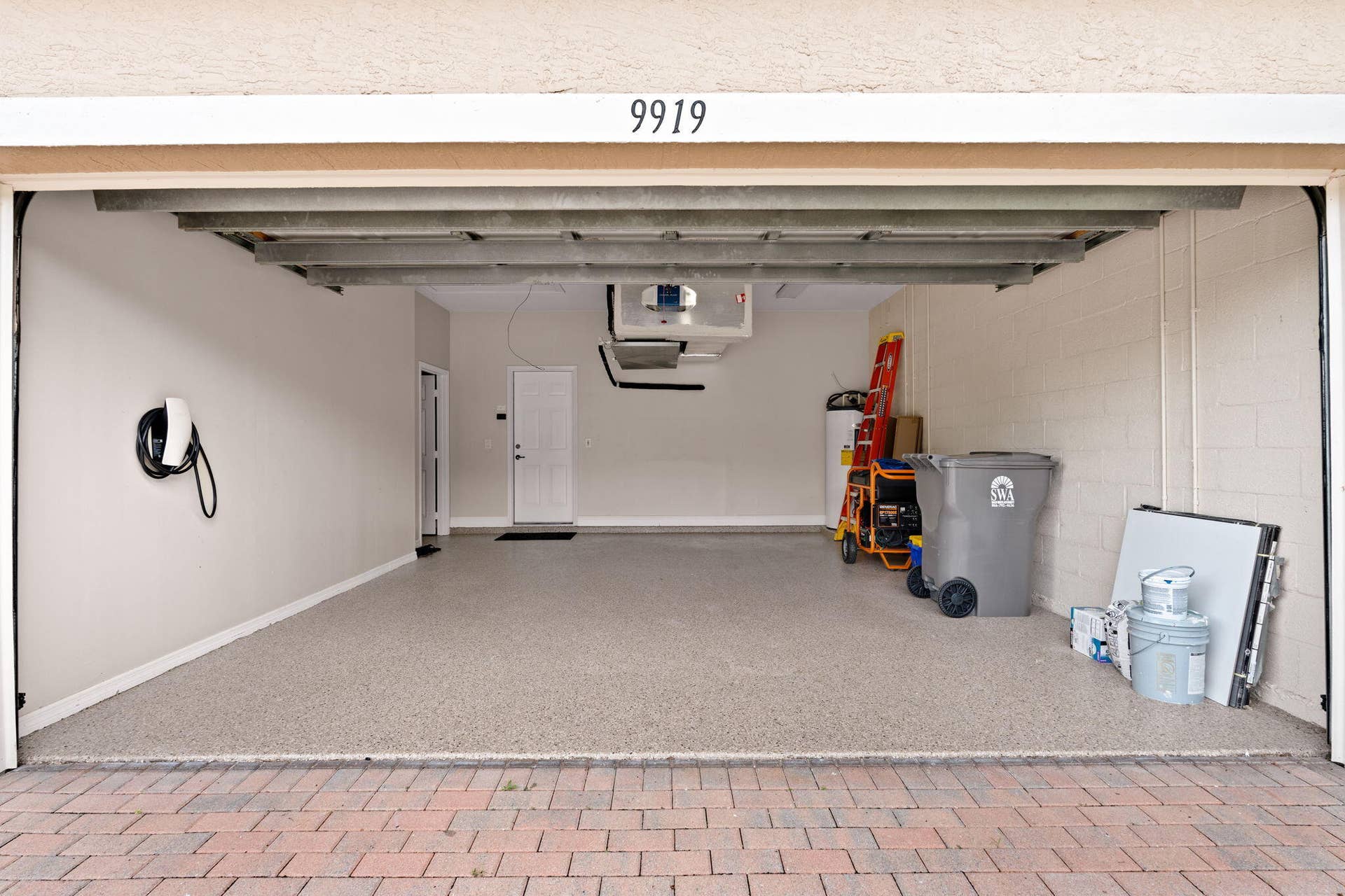 9919 Royal Cardigan Way, West Palm Beach, FL 33411 Garage