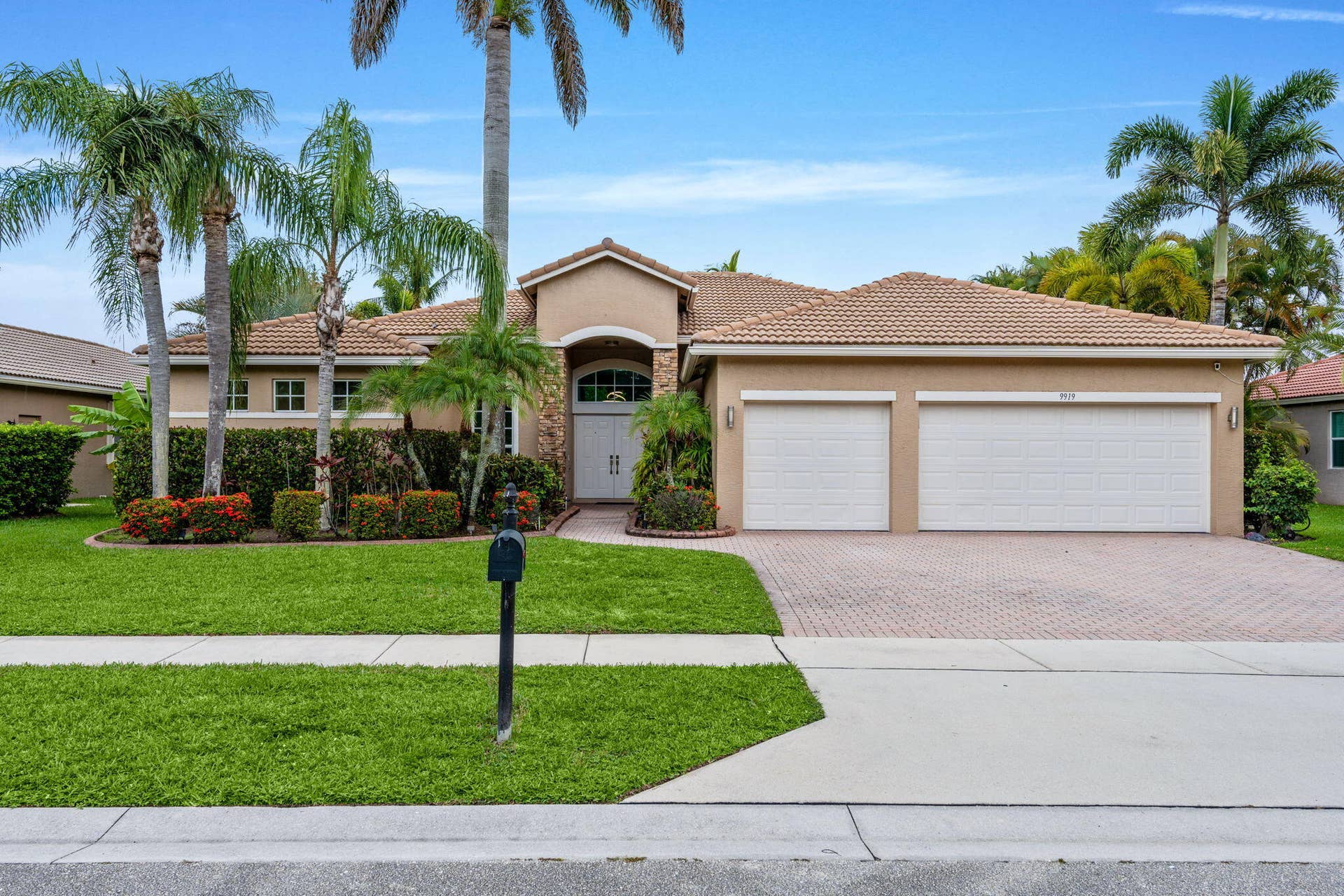 9919 Royal Cardigan Way, West Palm Beach, FL 33411 Exterior