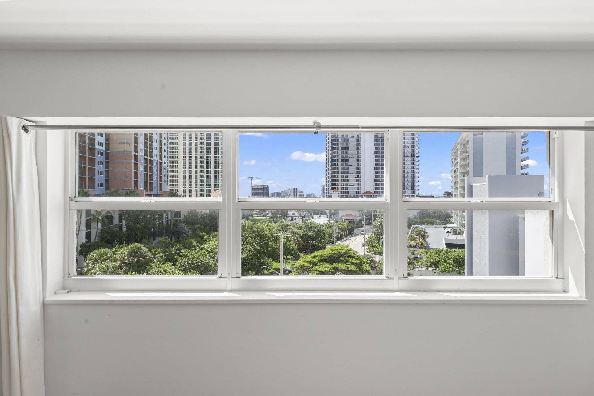 95 N Birch Road, #704, Fort Lauderdale, FL 33304 24