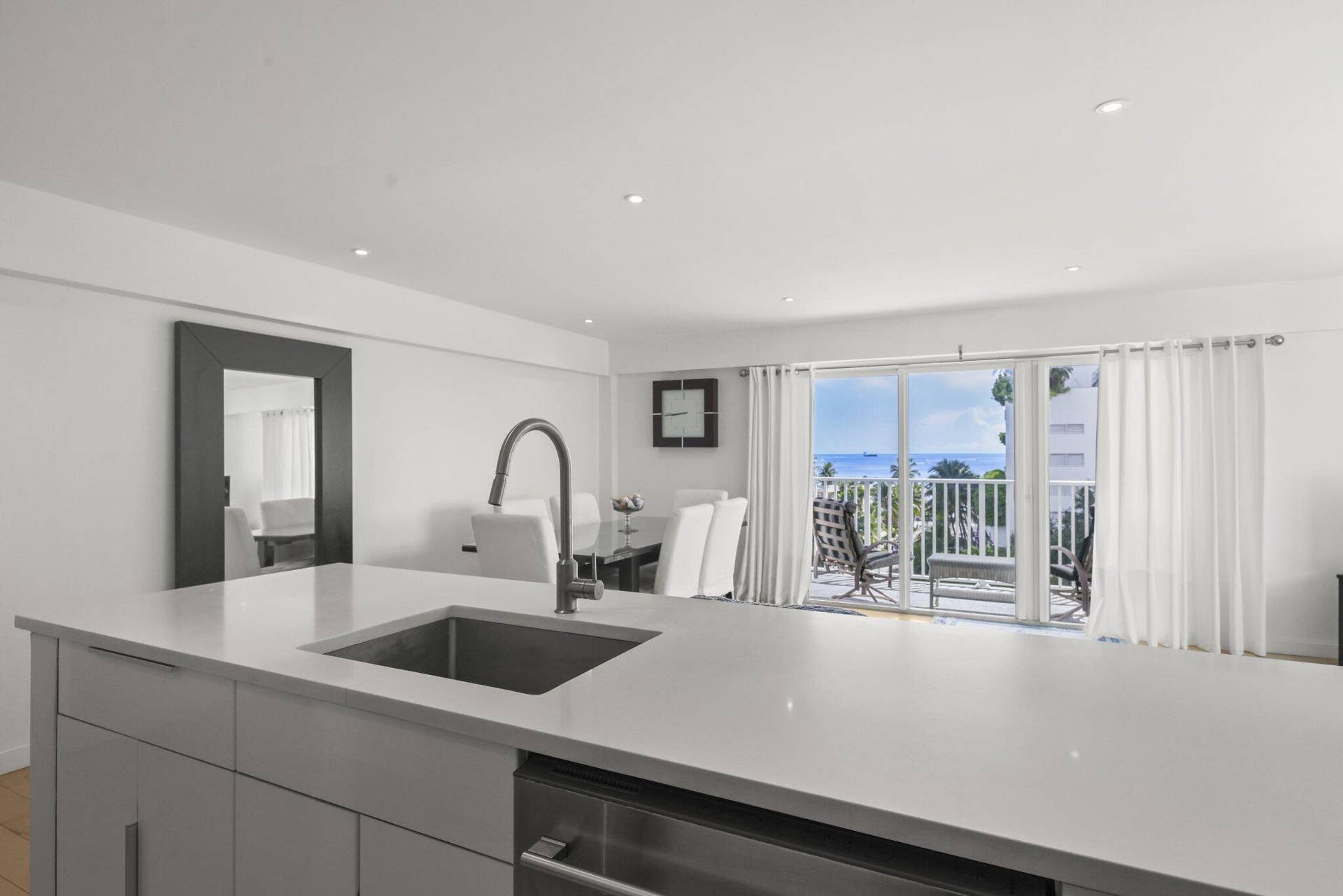 95 N Birch Road, #704, Fort Lauderdale, FL 33304 15