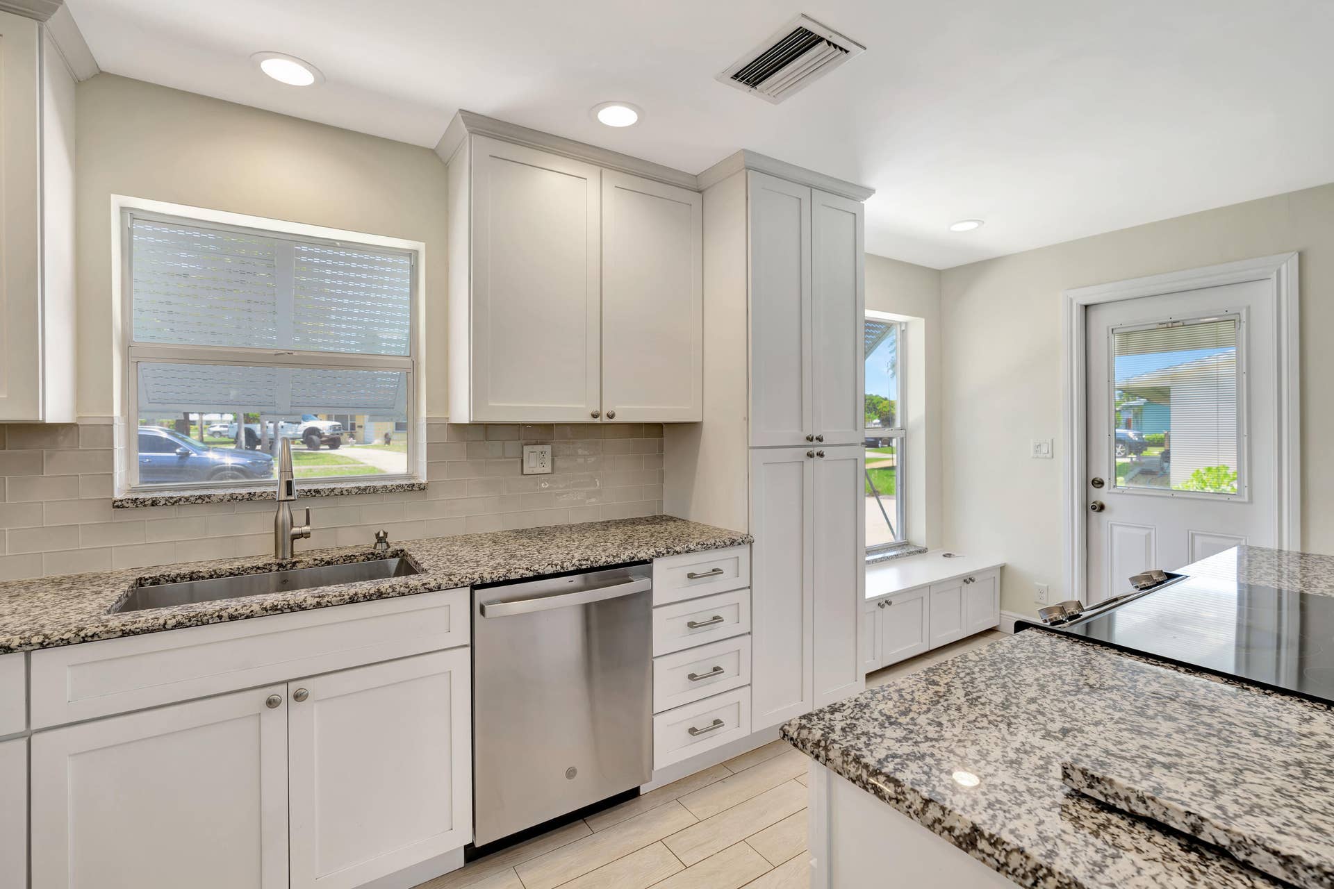 713 Gumtree Road, North Palm Beach, FL 33408 _MLP0302